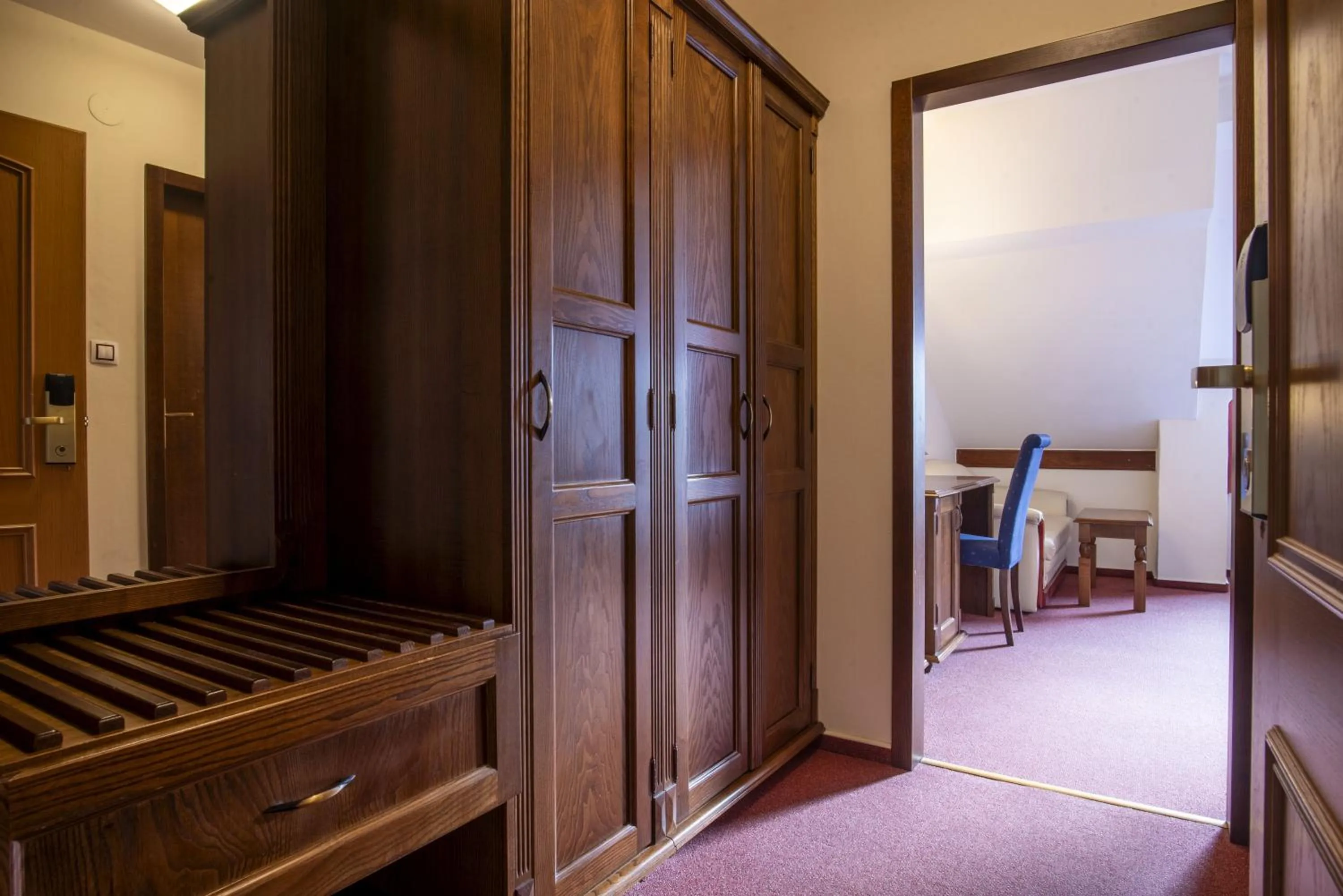 wardrobe, Bed in Wellness Hotel Gondola