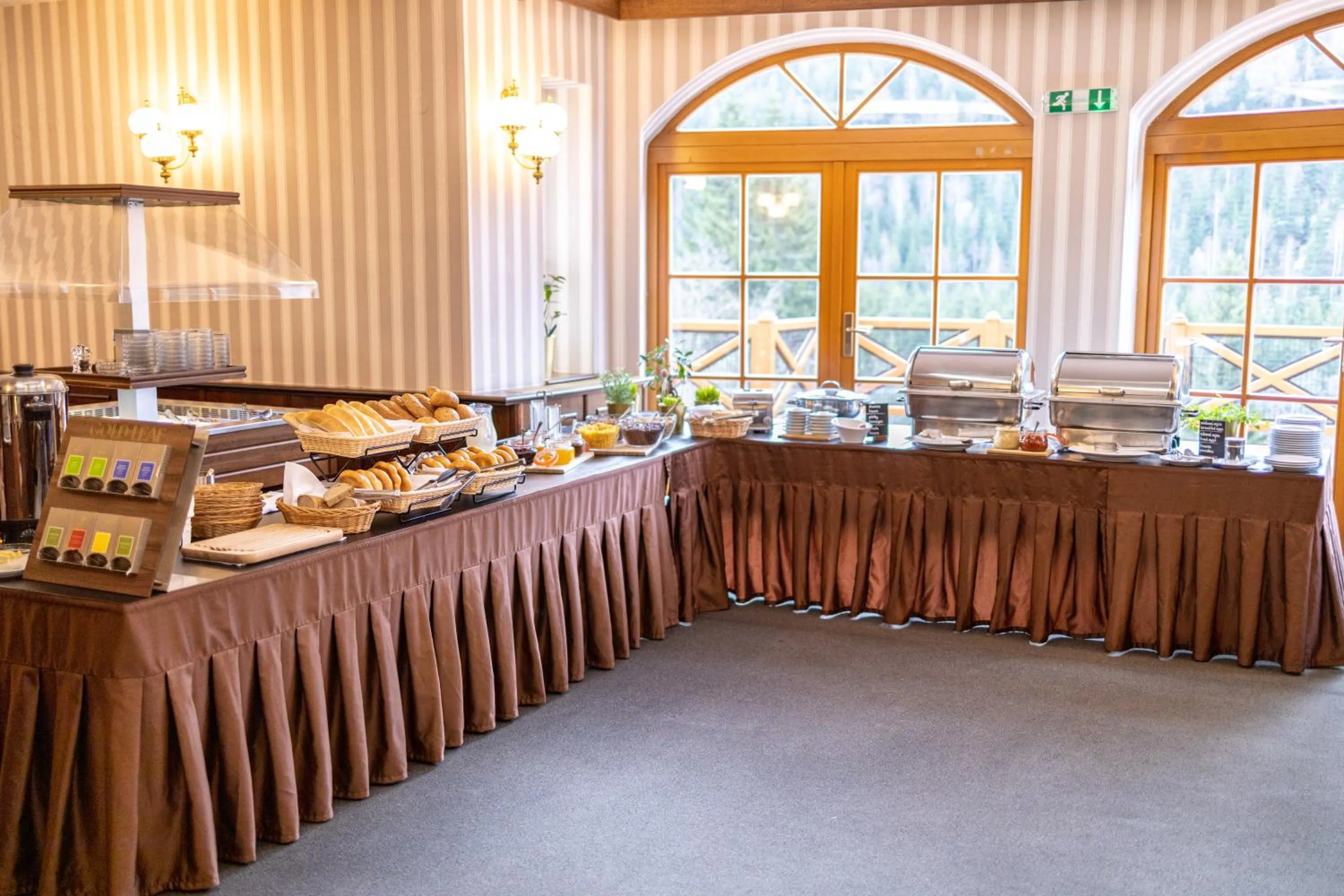 Buffet breakfast in Hotel Zátiší