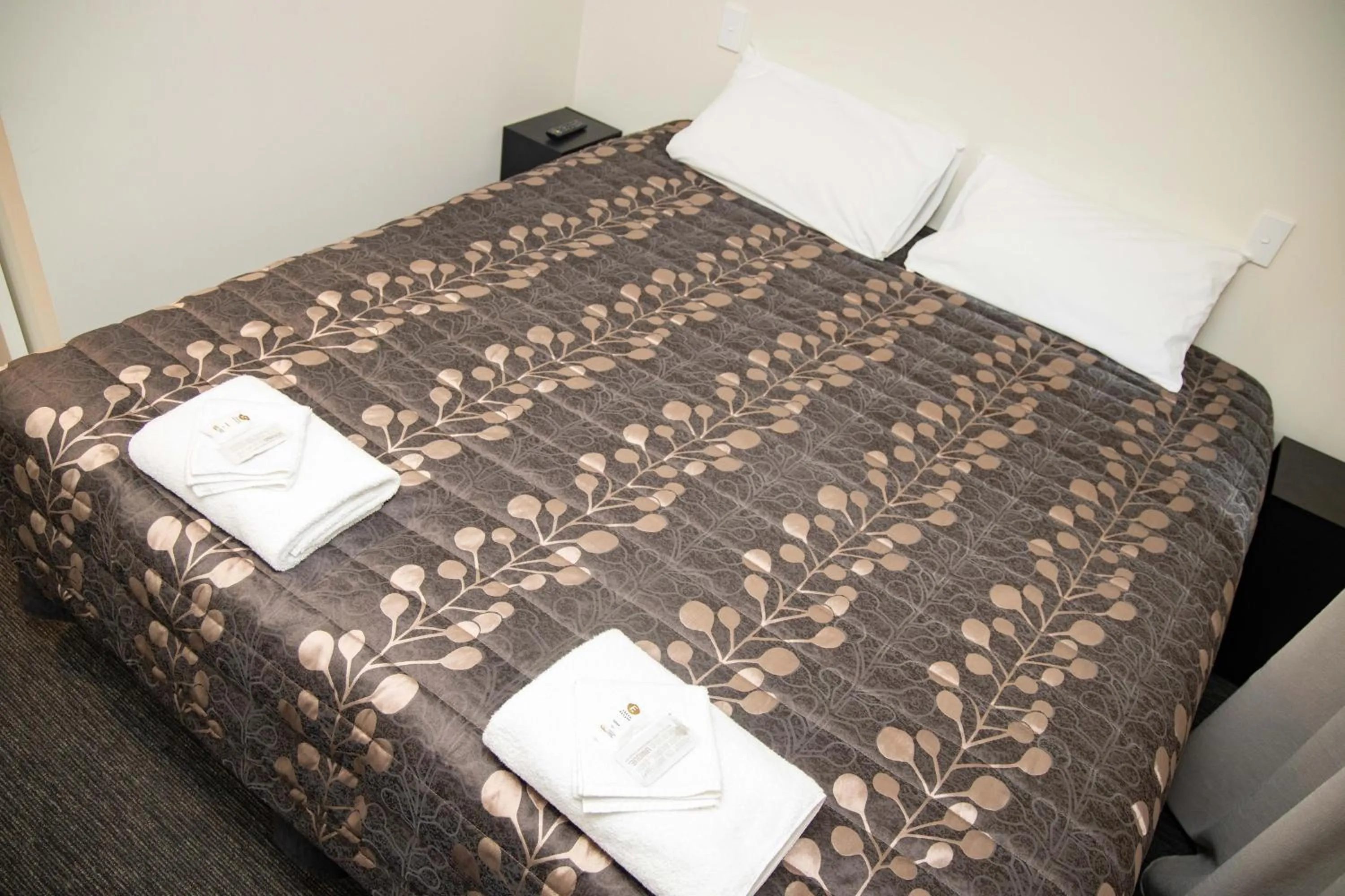 Bed in Southern Cross Lodge Methven