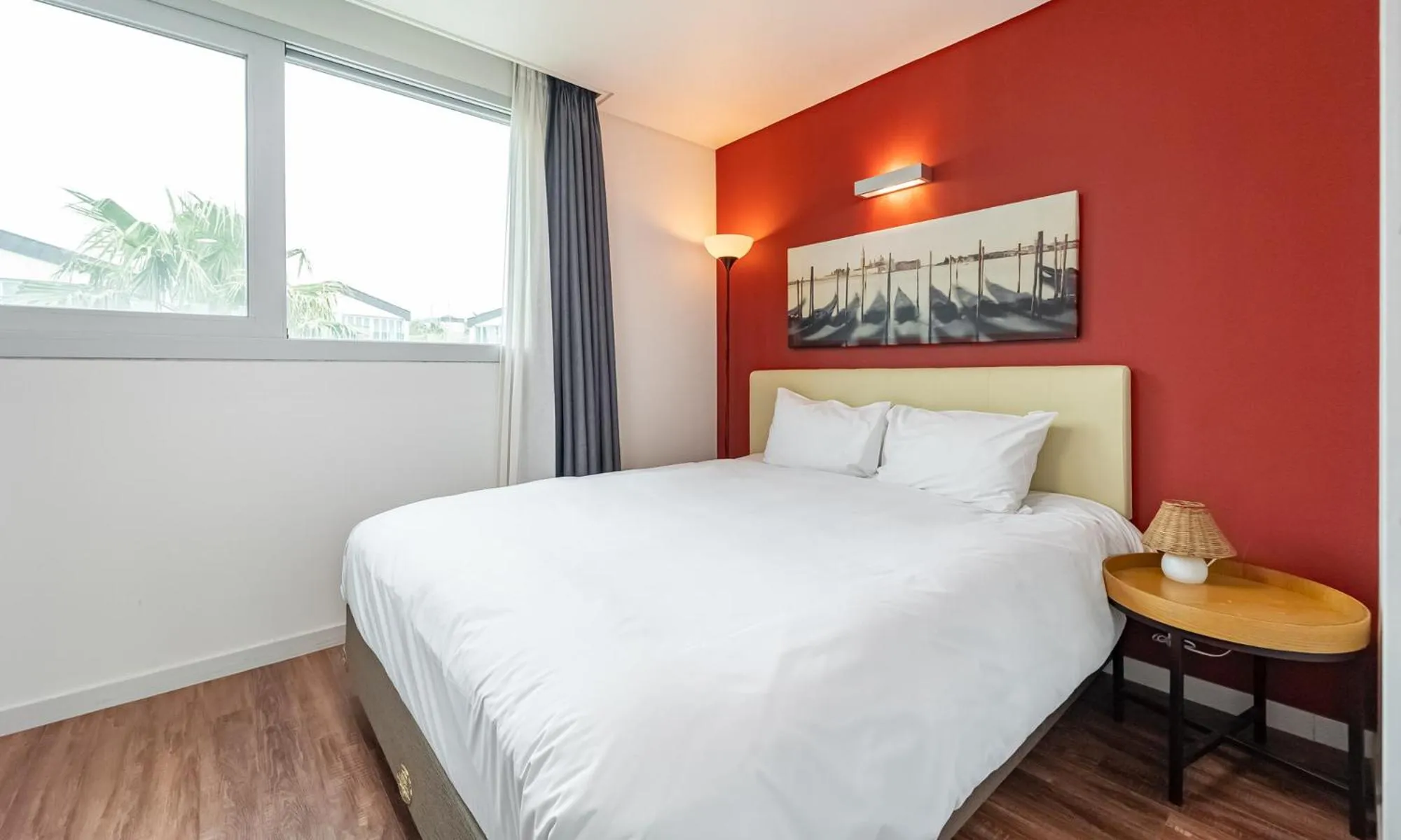 Bed in Pool and Villa Sorang