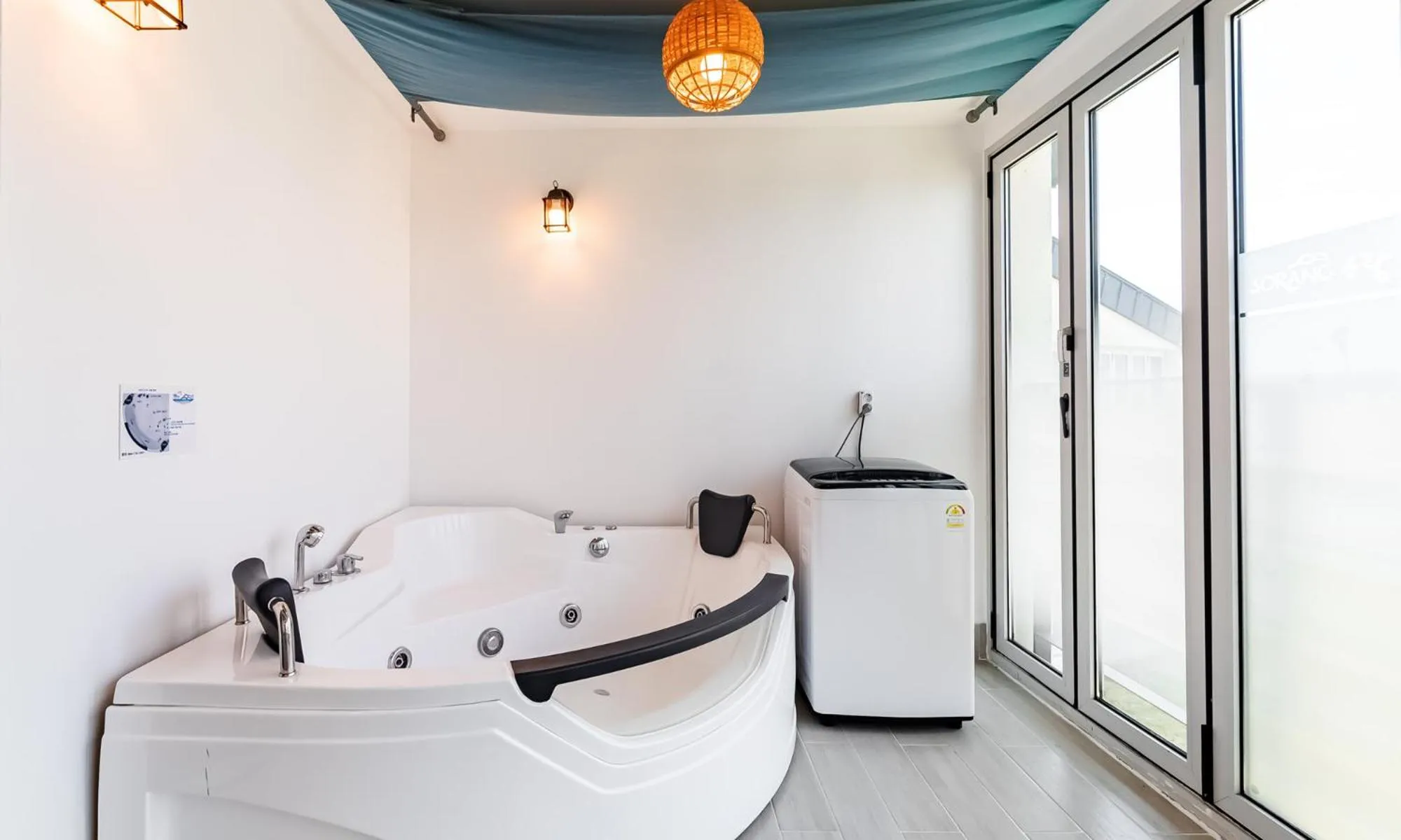 Spa and wellness centre/facilities in Pool and Villa Sorang