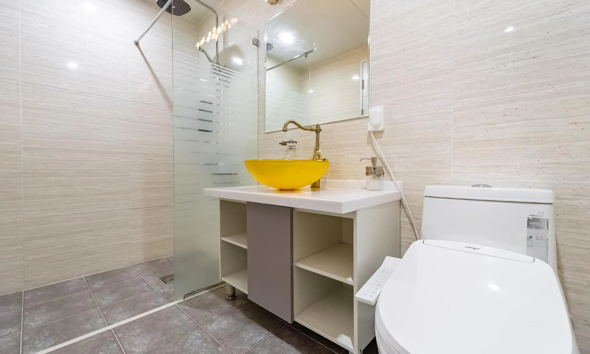 Bathroom in Pool and Villa Sorang