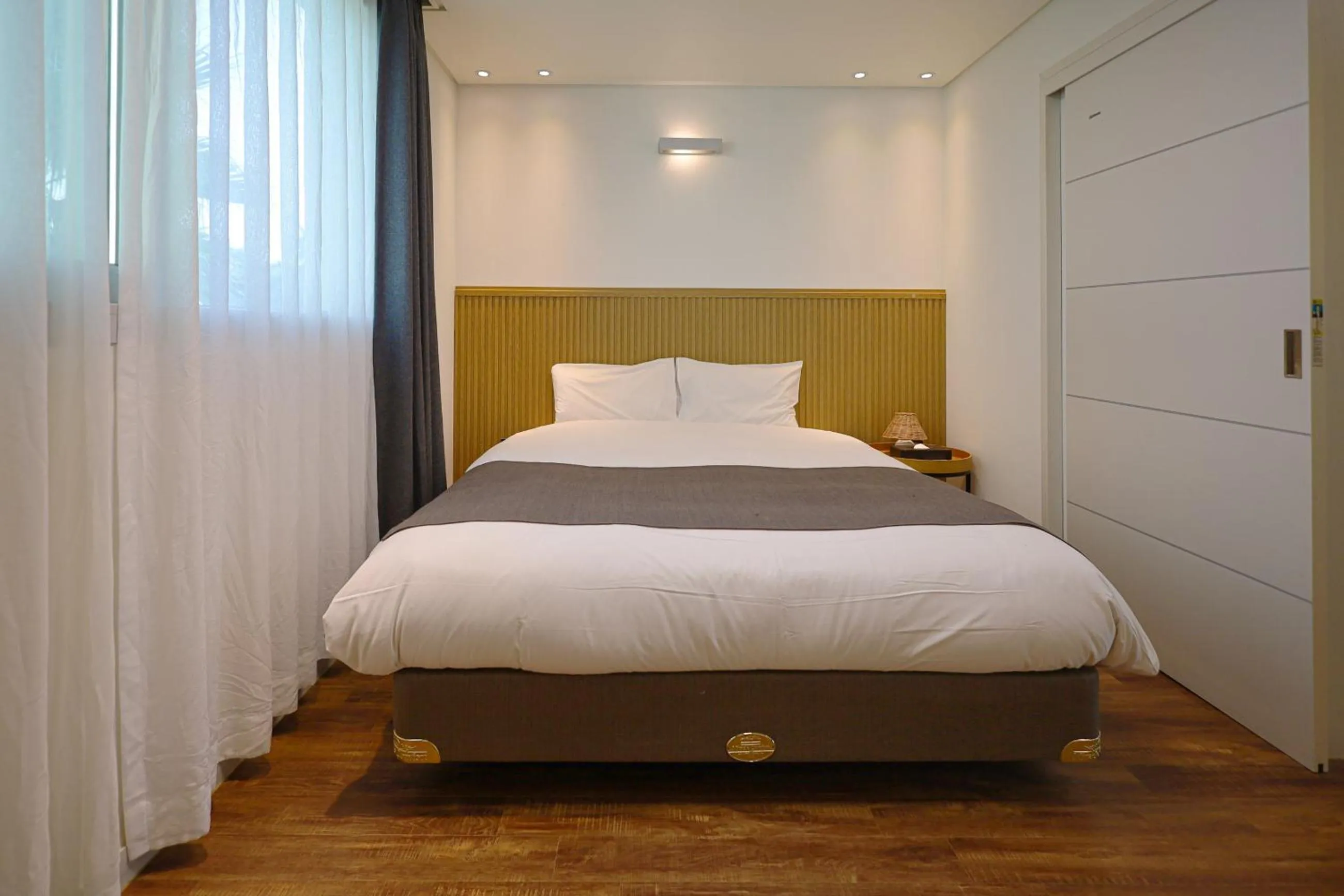 Bed in Pool and Villa Sorang