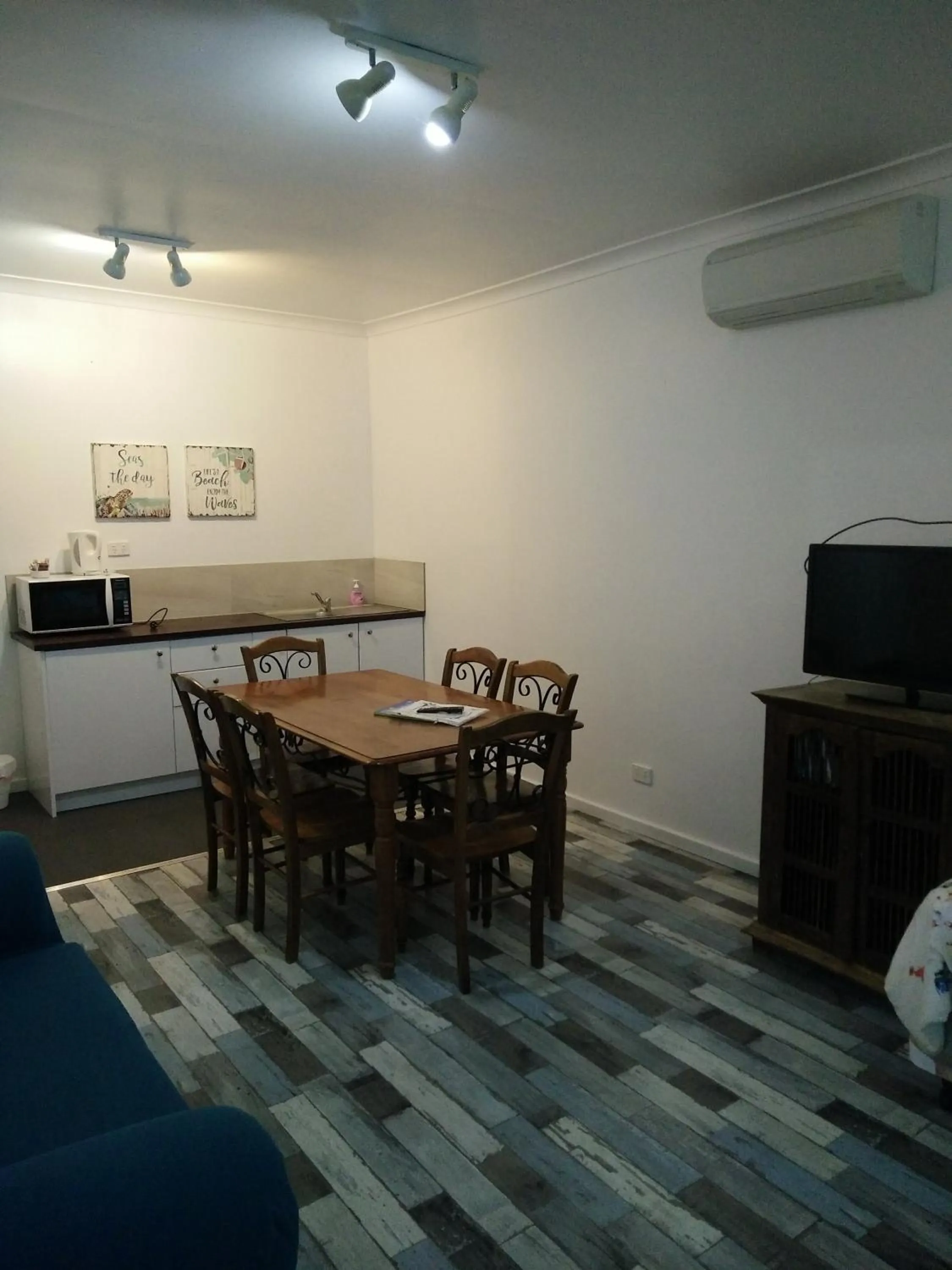 Photo of the whole room in Busselton Ithaca Motel