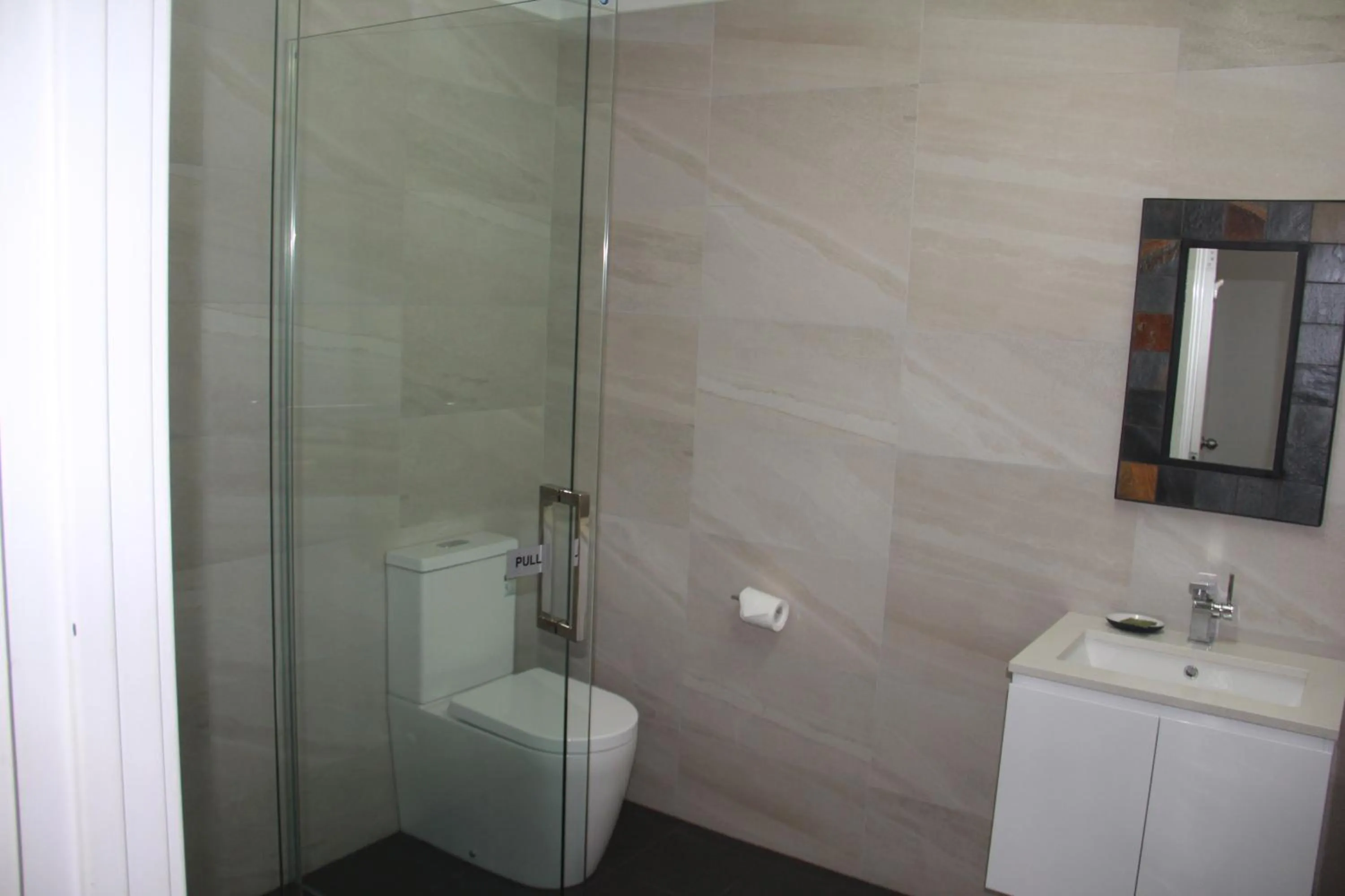 Toilet in Busselton Ithaca Motel