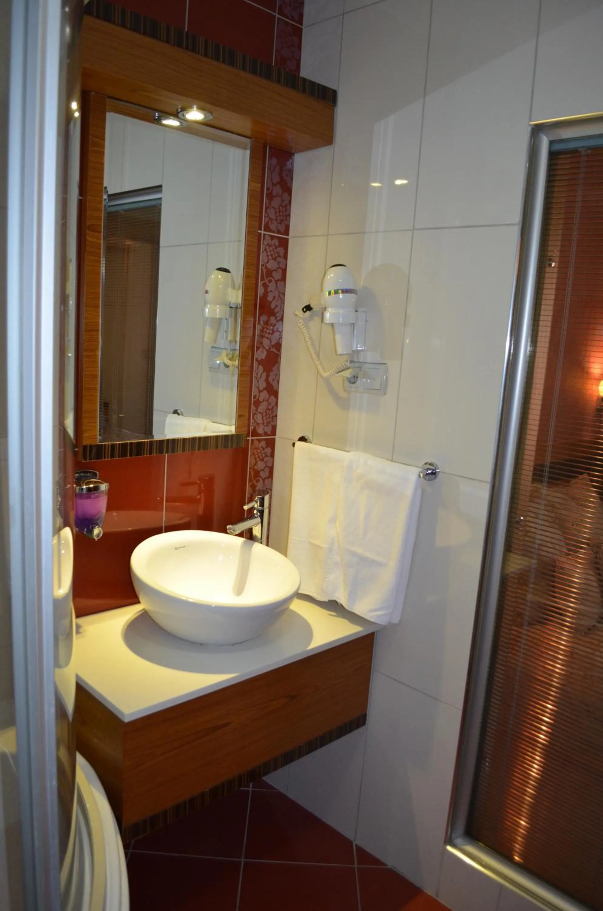 Bathroom in Atlas Otel