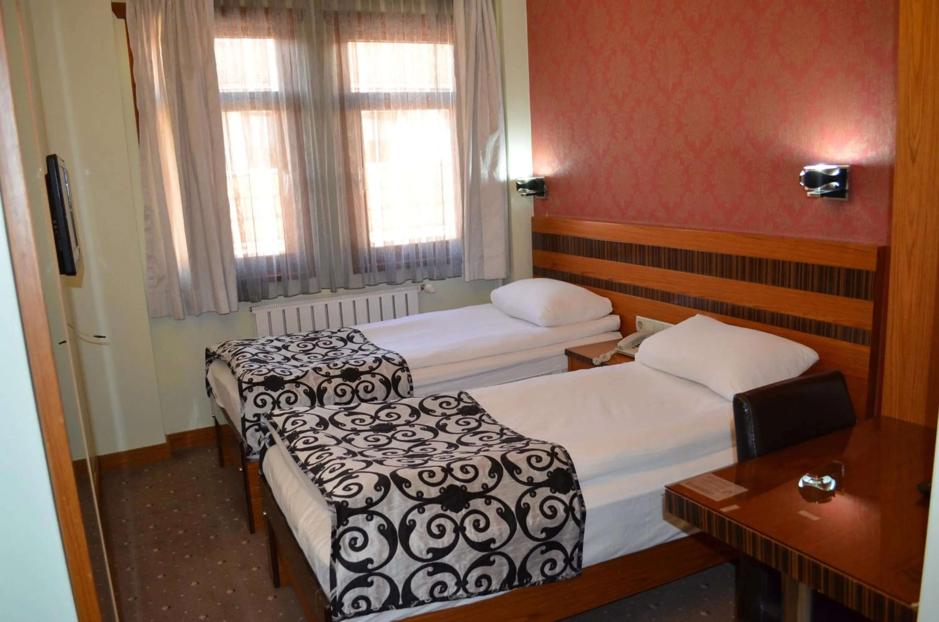 Bedroom, Bed in Atlas Otel