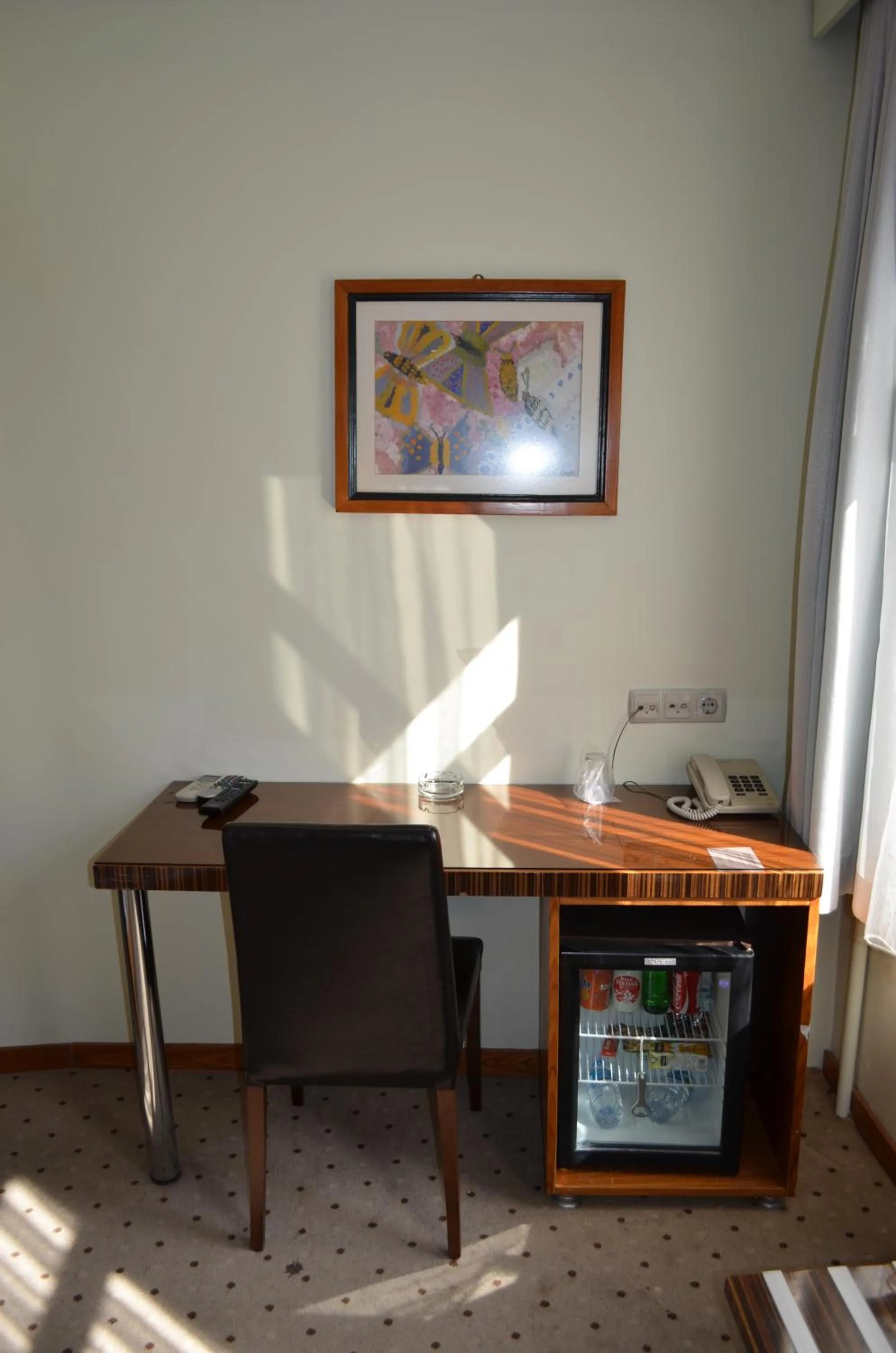 Bedroom in Atlas Otel