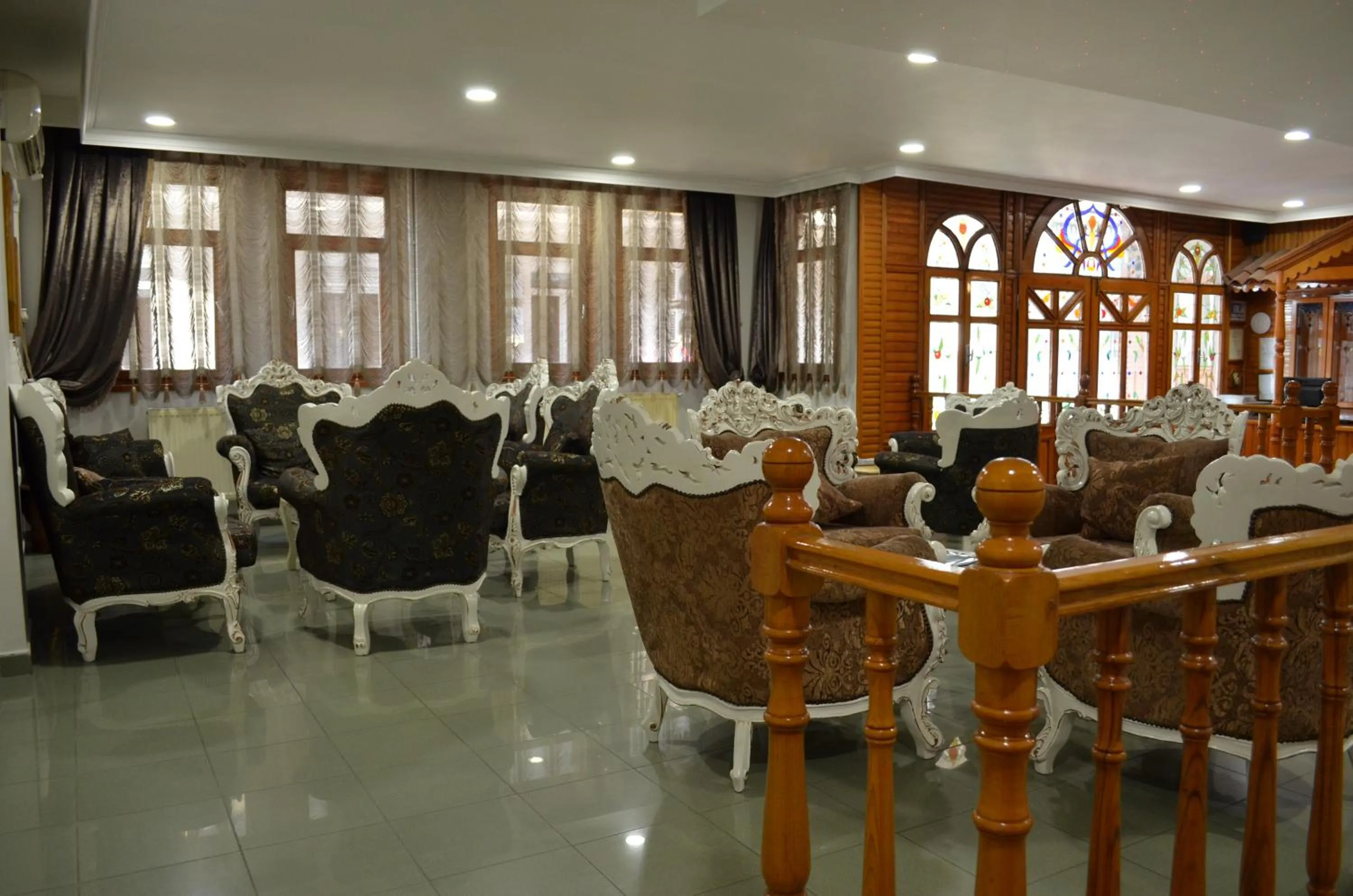 Lobby or reception in Atlas Otel