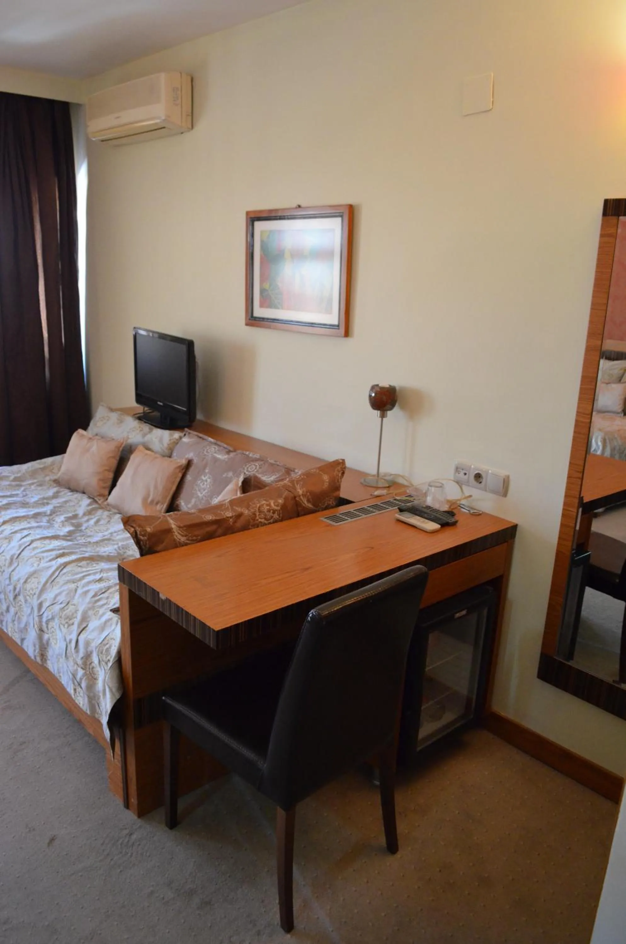 Bed in Atlas Otel
