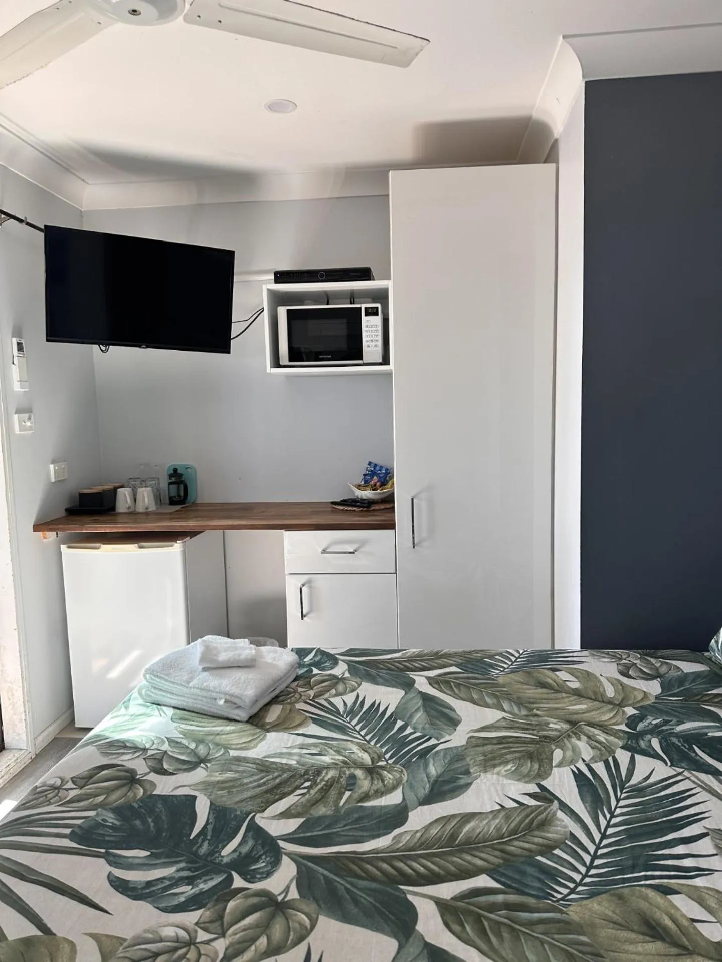 Bed in Narimba Motel