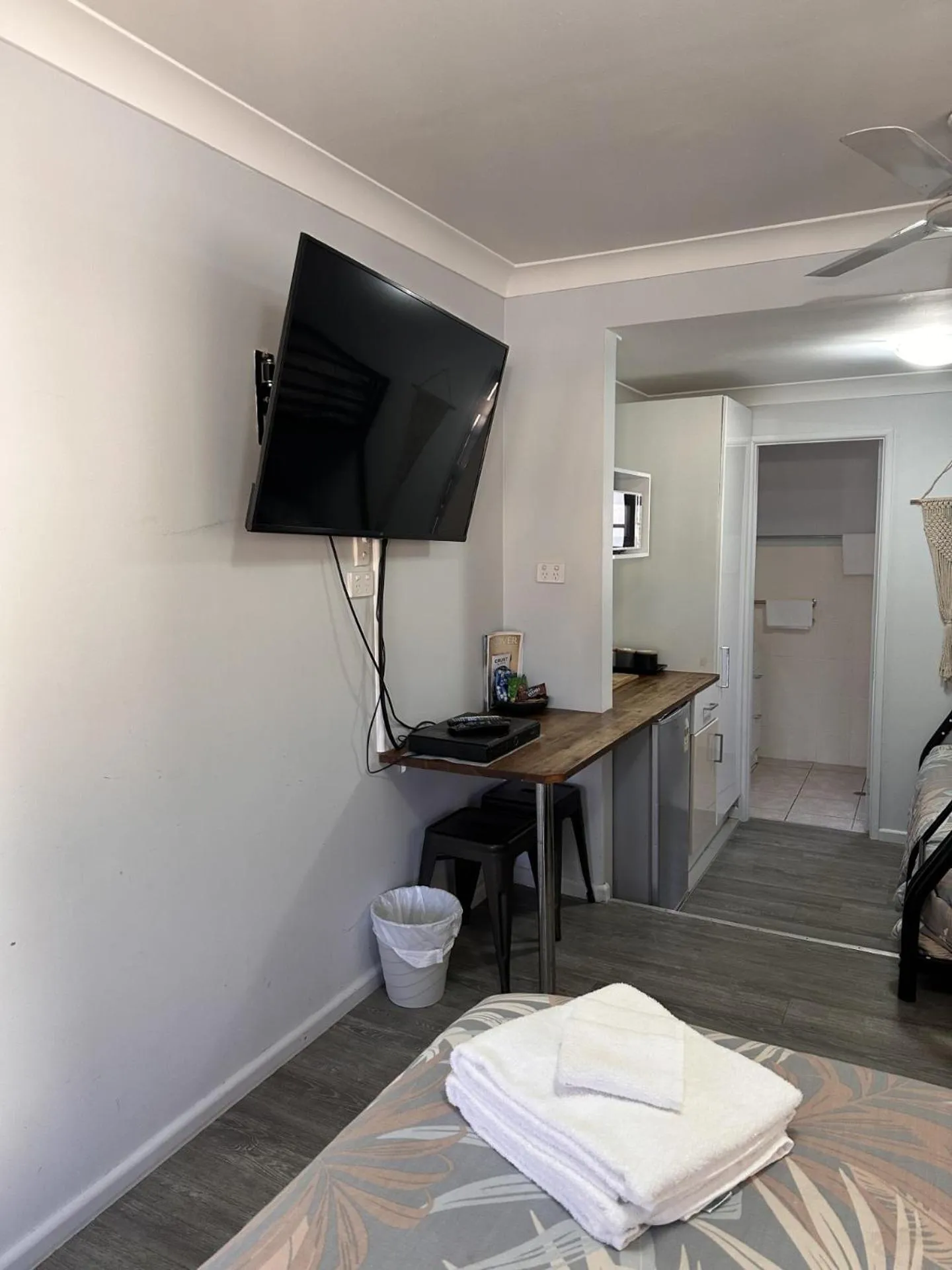 Bed in Narimba Motel