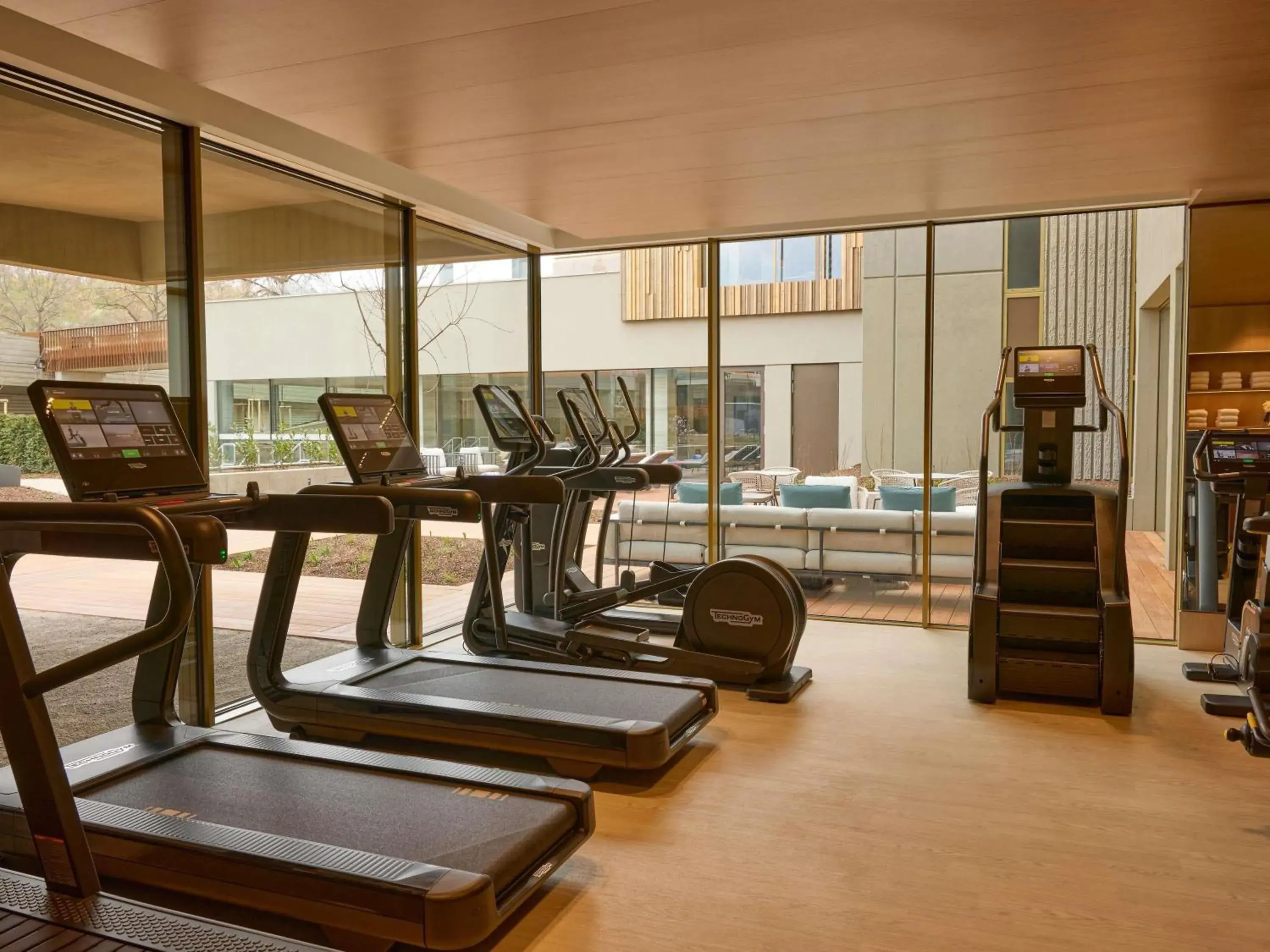 Fitness centre/facilities in Fairmont Golden Prague Fitness centre/facilities in Fairmont Golden Prague