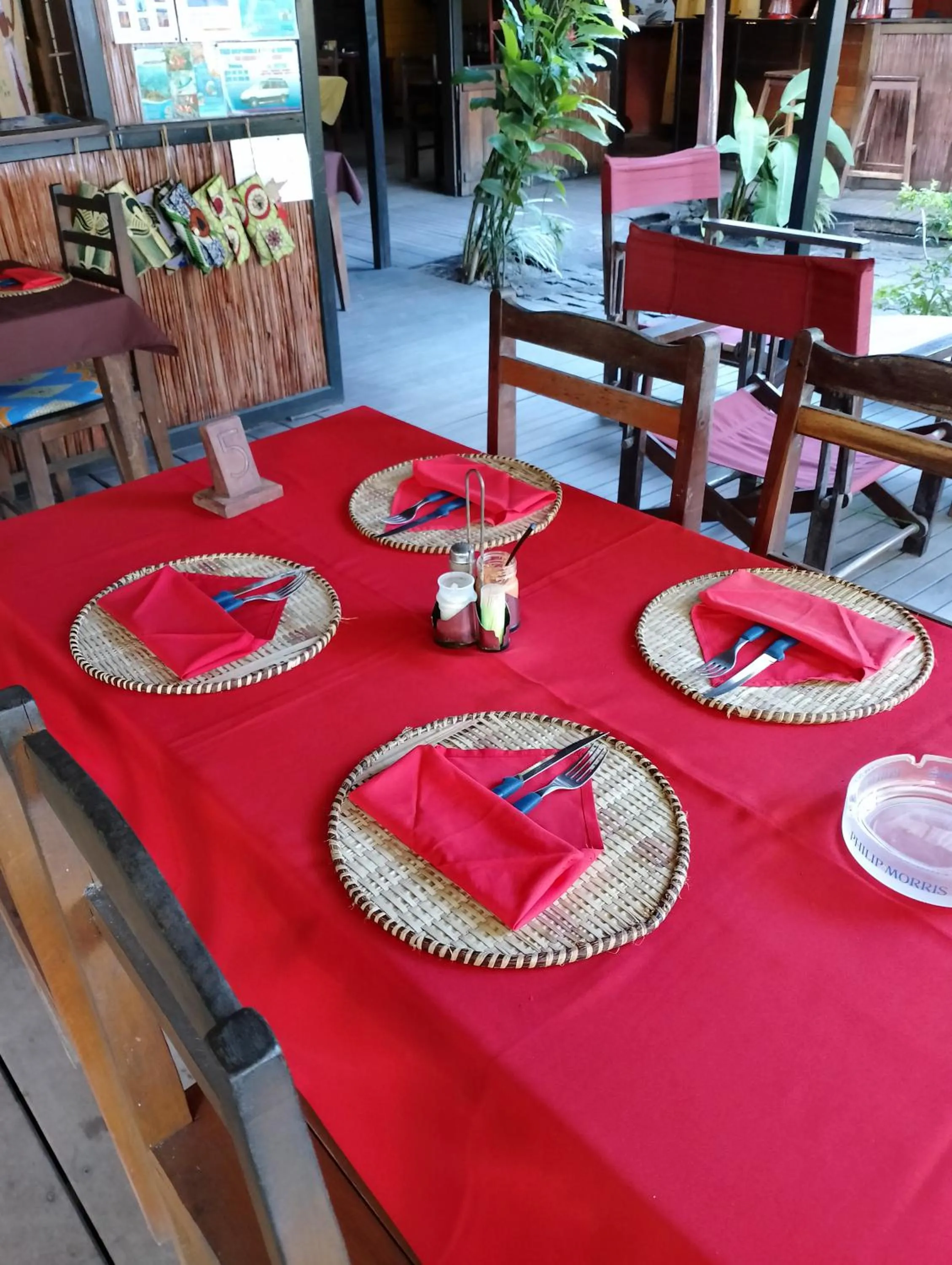Restaurant/places to eat in Chez Nath