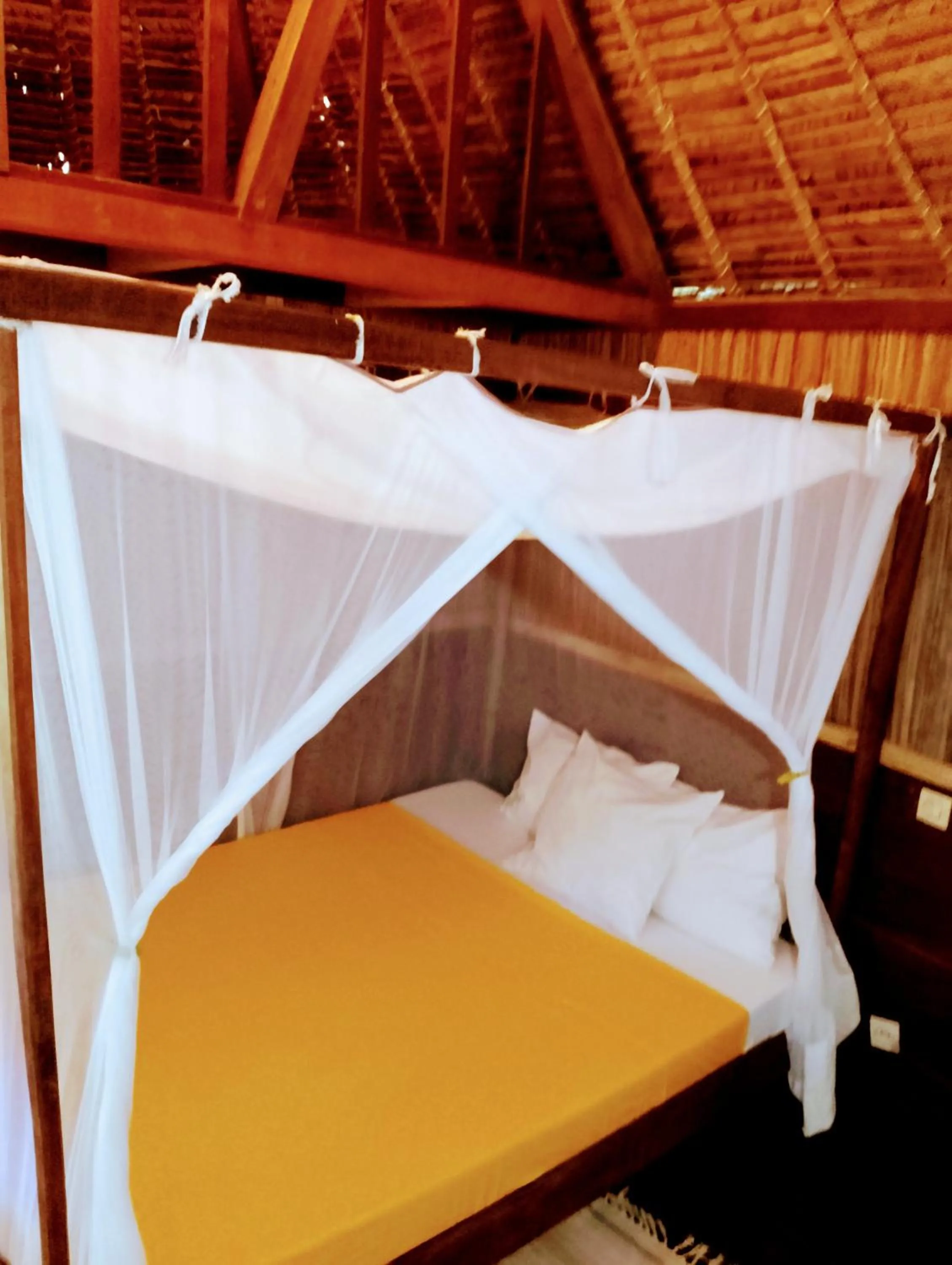 Photo of the whole room, Bed in Chez Nath
