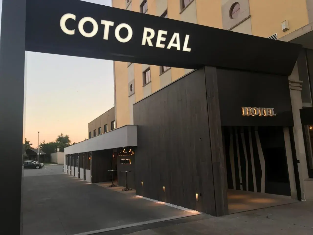 Facade/entrance in Coto Real Facade/entrance in Coto Real