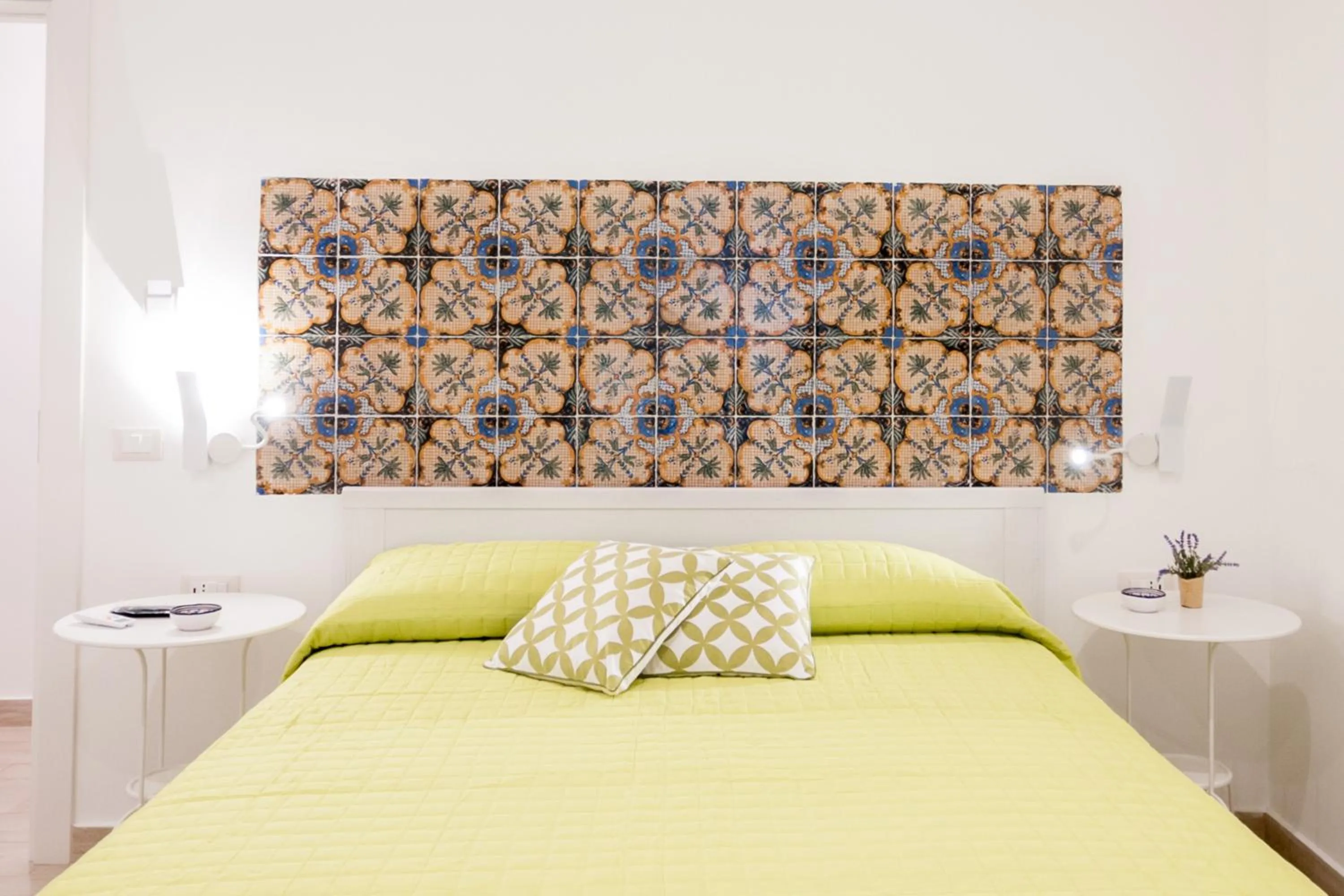 Decorative detail, Bed in B&B Ponticello