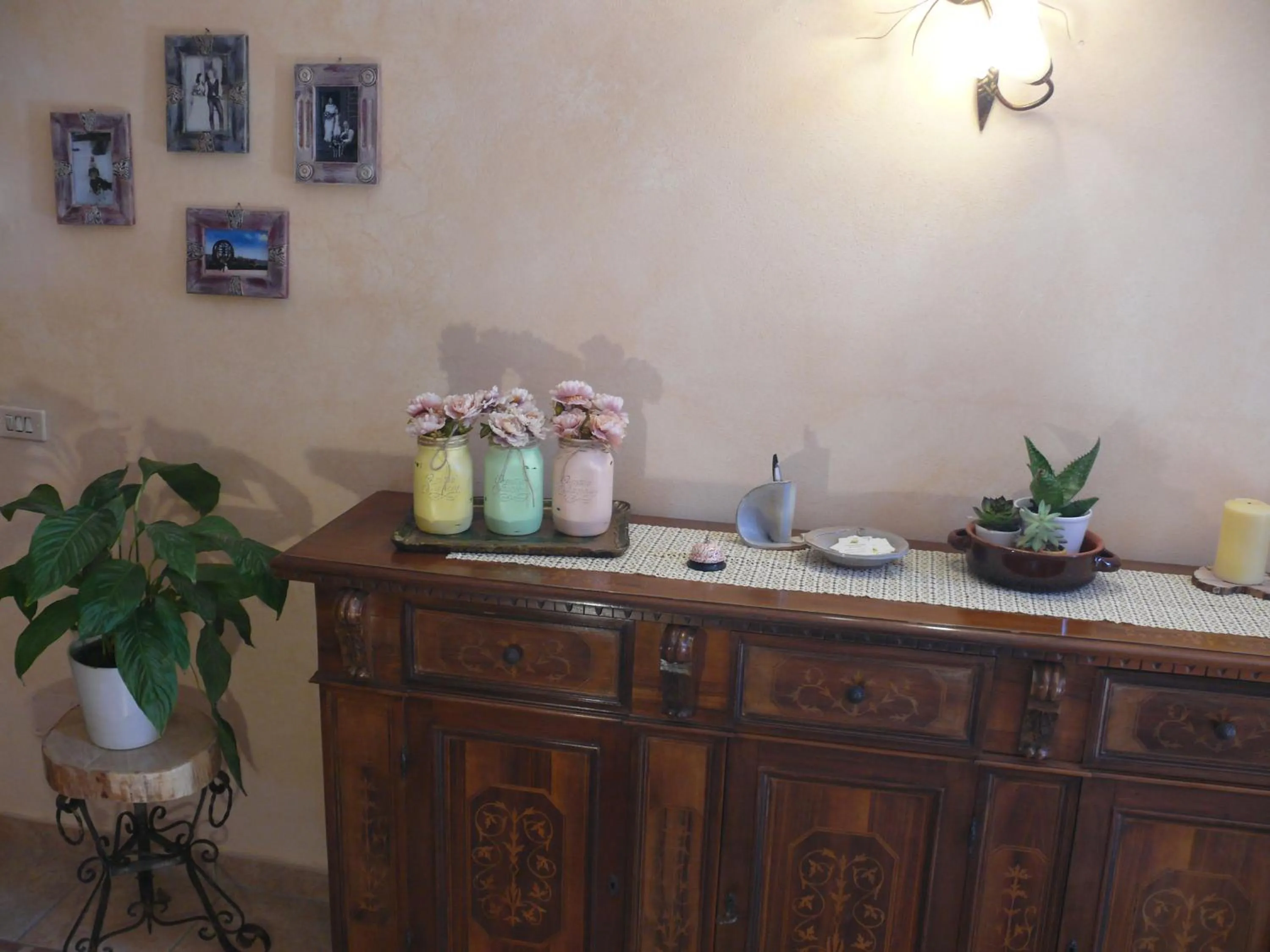 Lobby or reception in Antica Bottega di Vinci