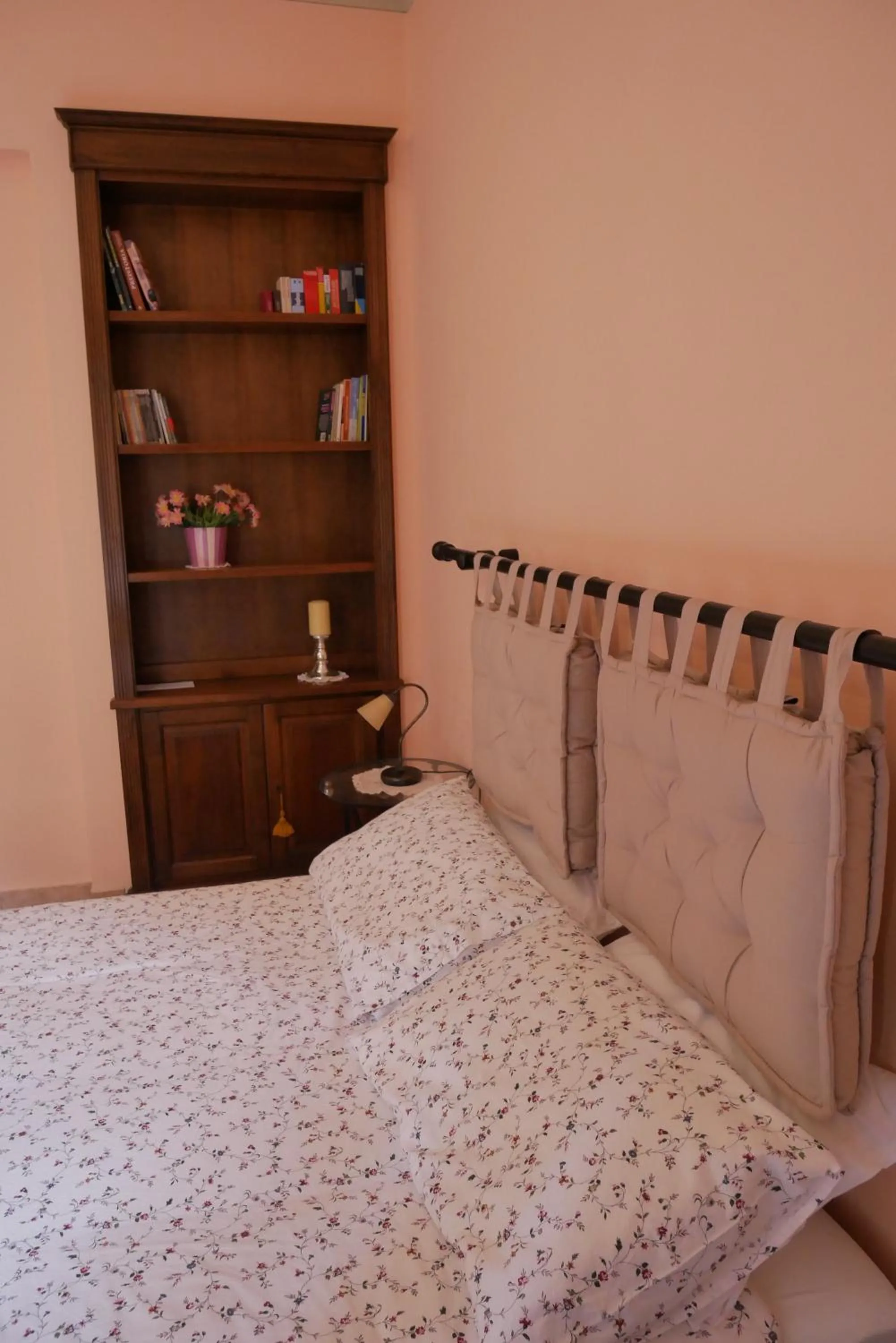 Bedroom, Bed in Antica Bottega di Vinci