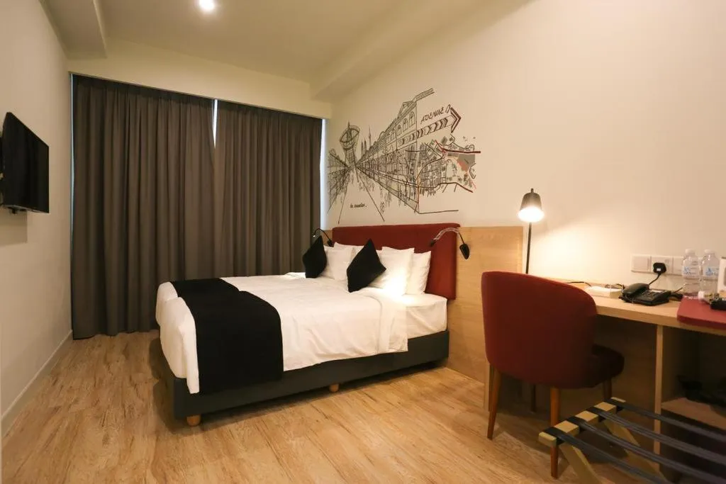 Avenue J Hotel, Central Market