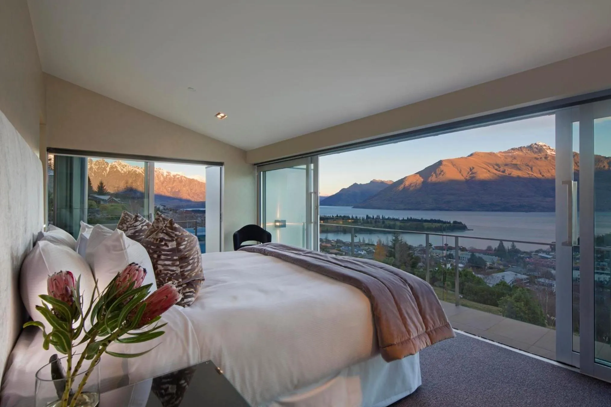 Bed in Villa De Luxe, a Relax it's Done luxury holiday home