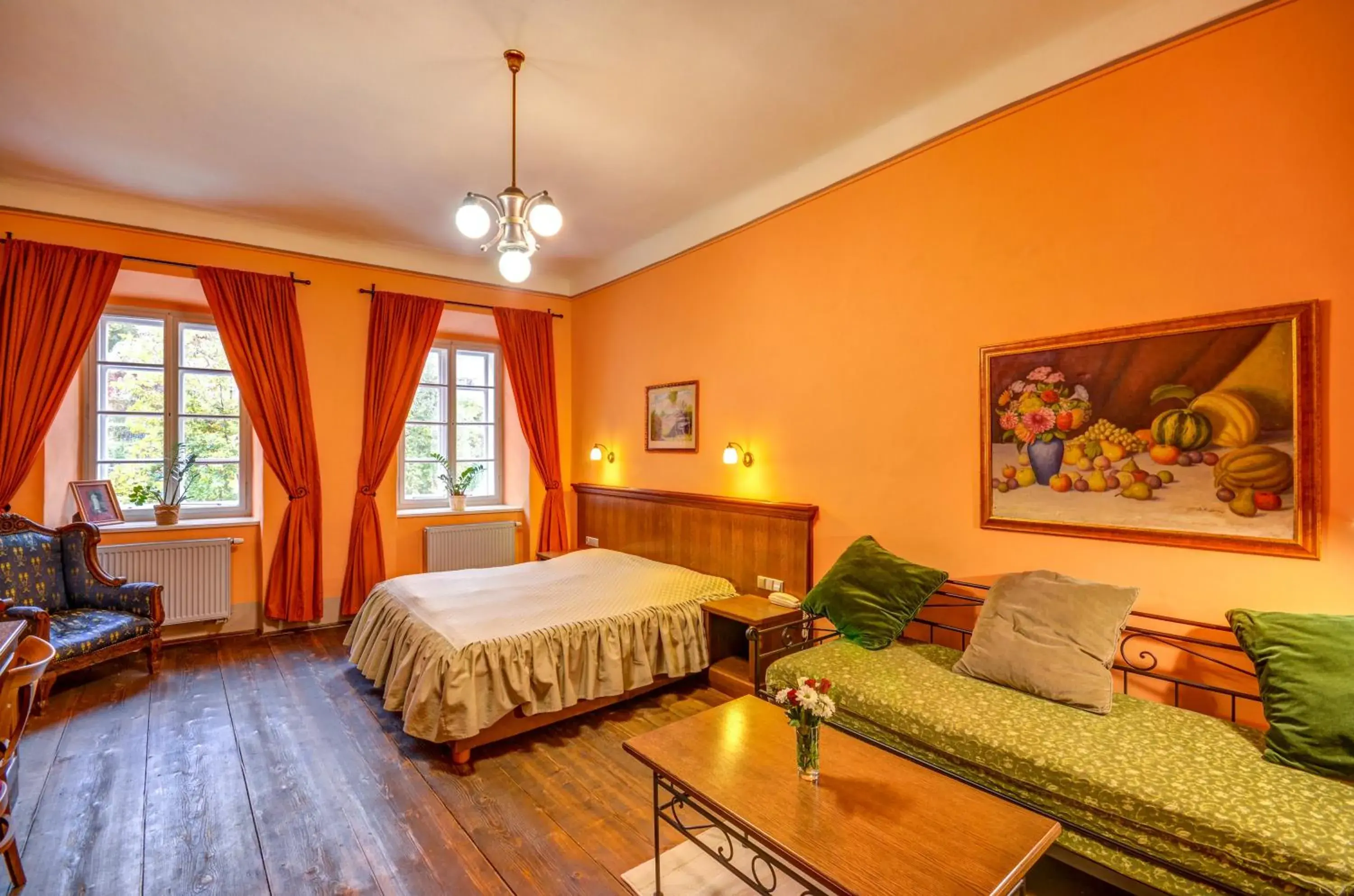 Double room with extra bed and Castle View in Hotel Edward Kelly Double room with extra bed and Castle View in Hotel Edward Kelly