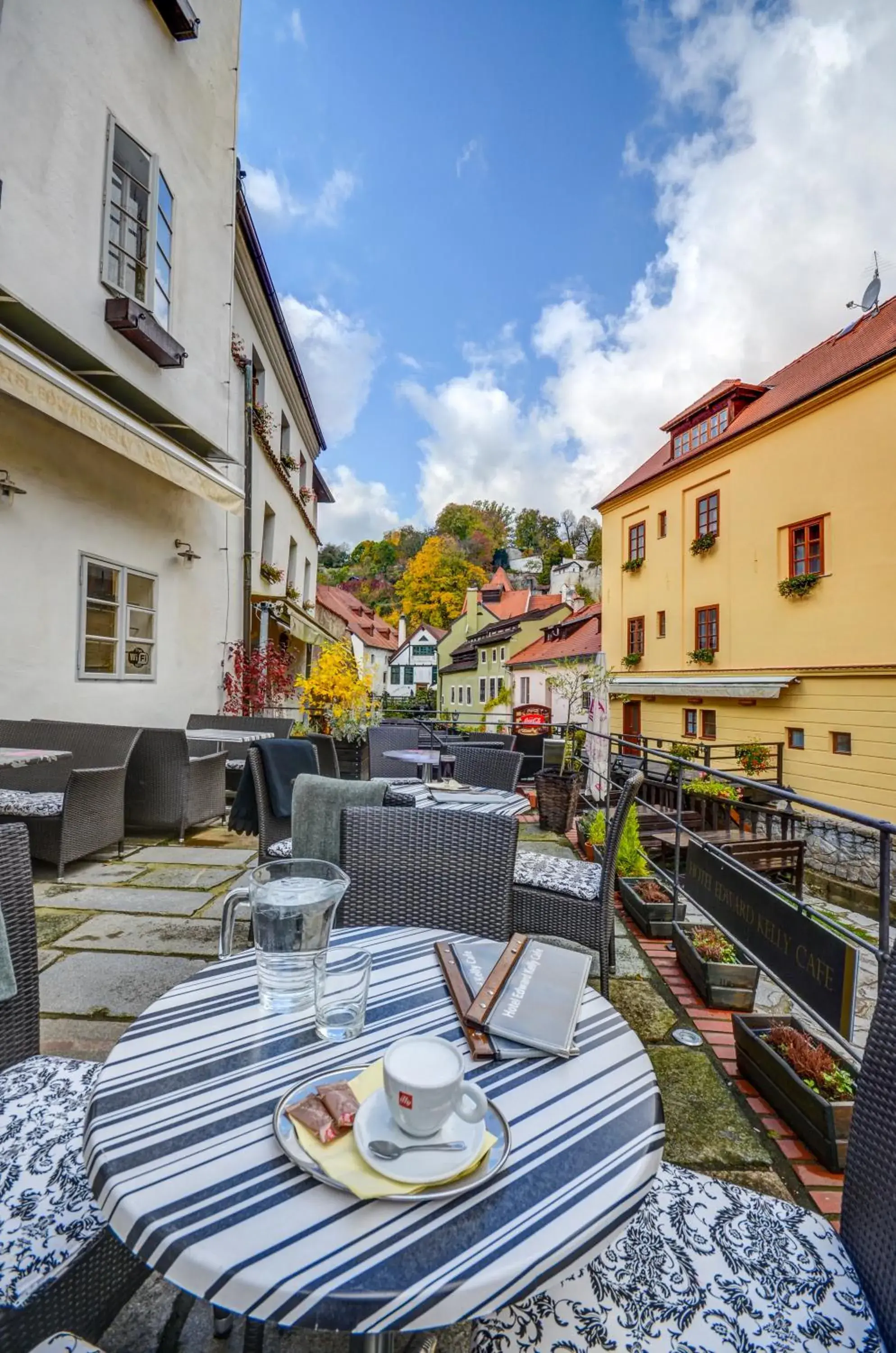 Restaurant/places to eat in Hotel Edward Kelly Restaurant/places to eat in Hotel Edward Kelly