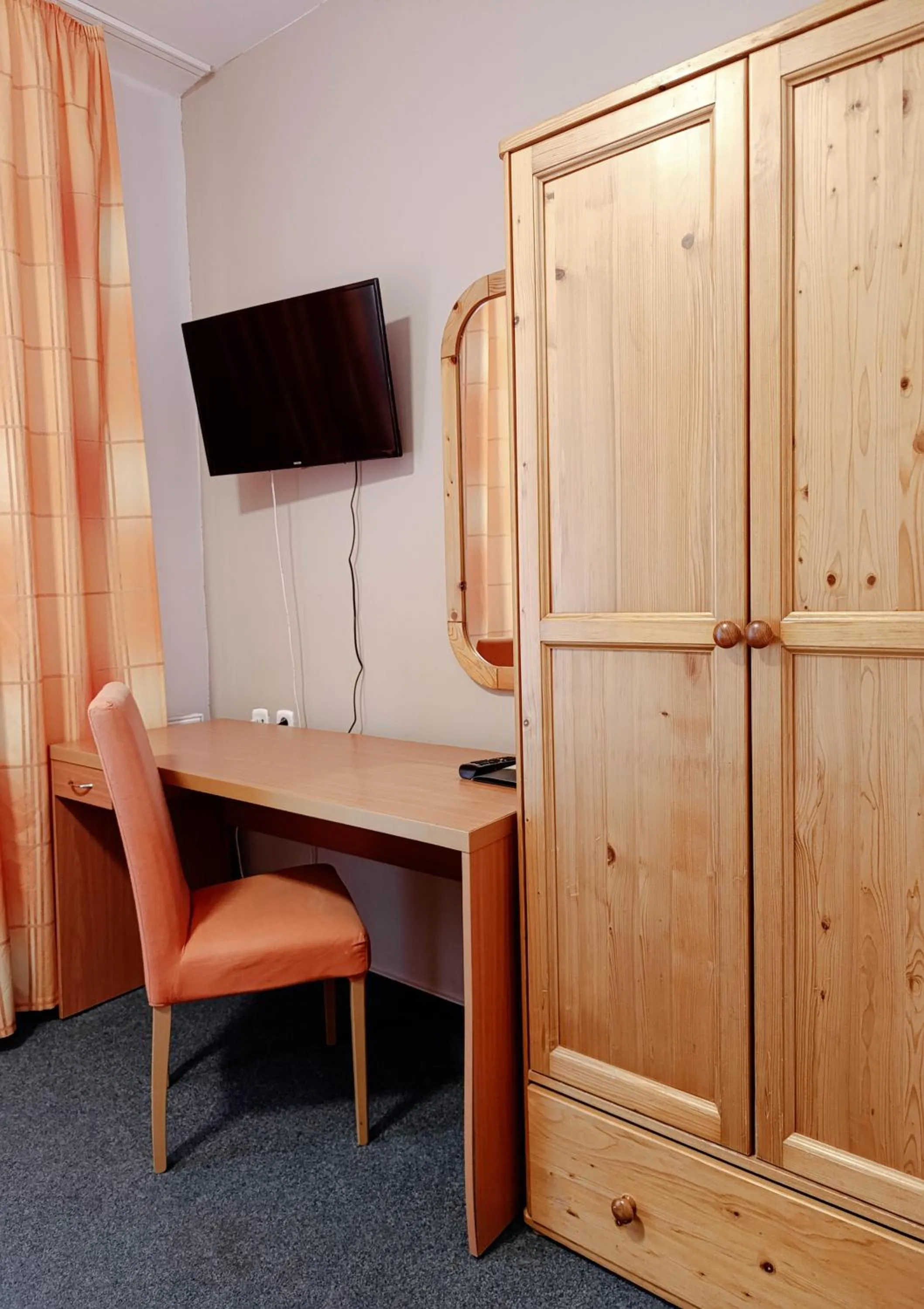 TV and multimedia in Hotel Esprit