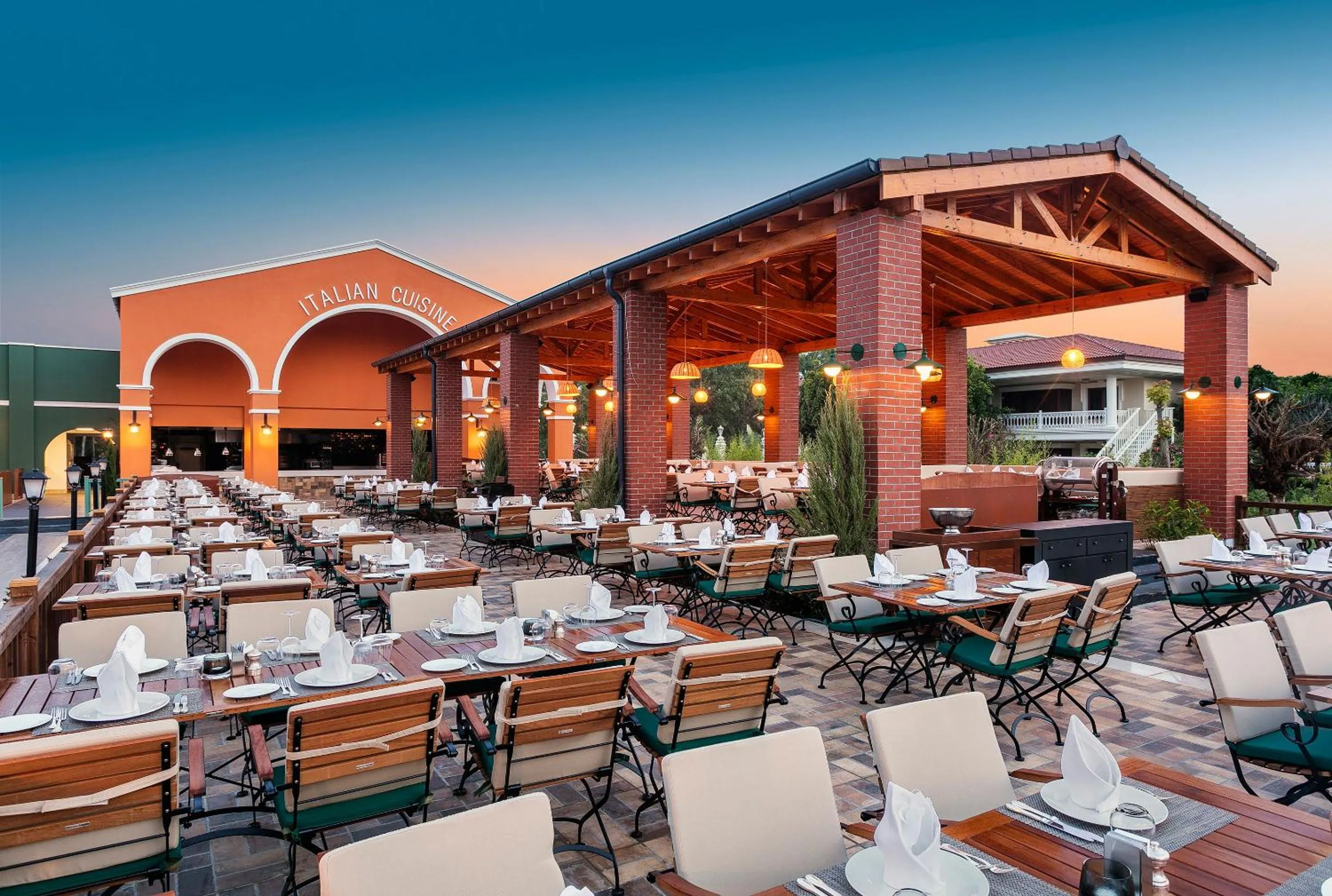 Restaurant/places to eat in Titanic Mardan Palace