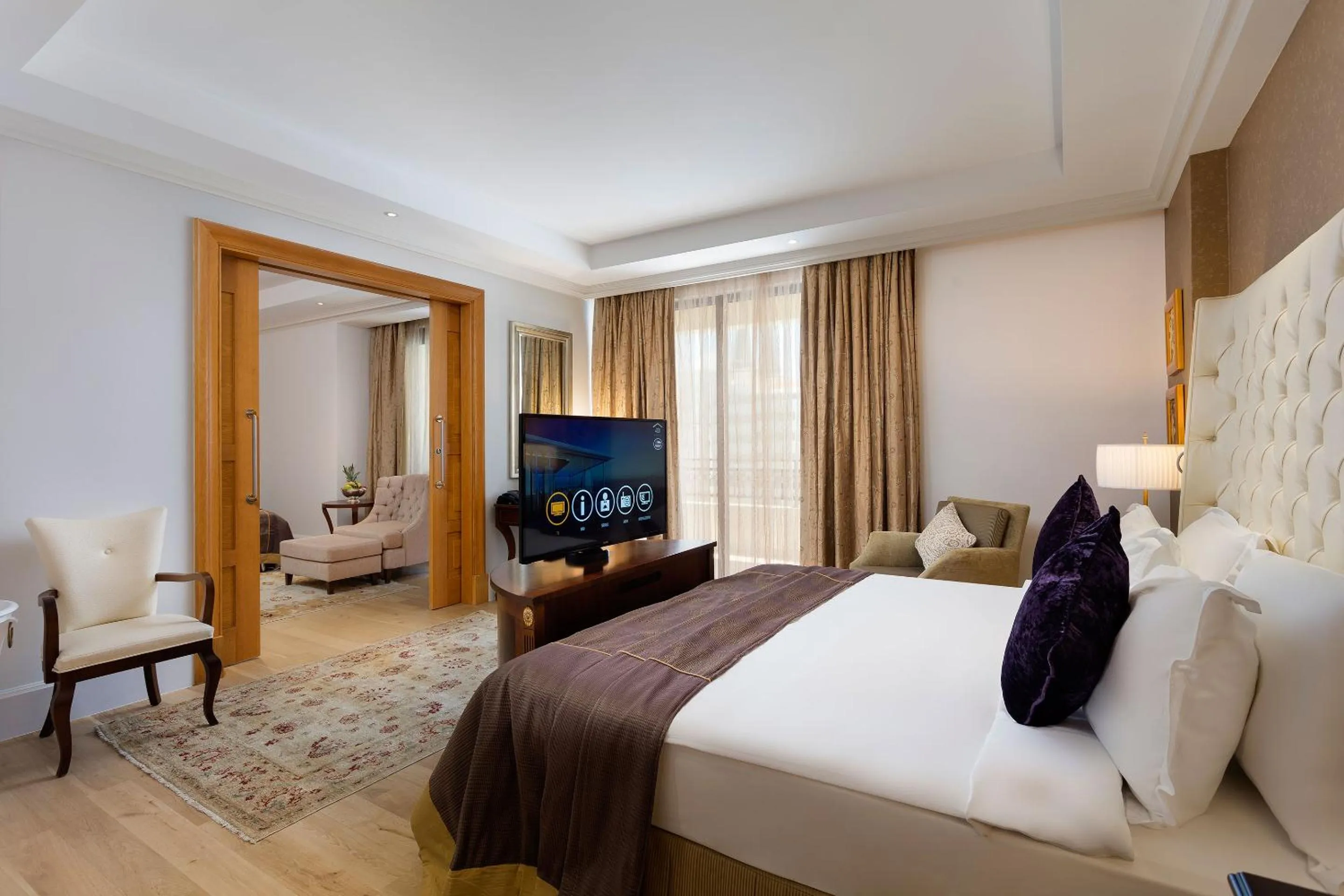 TV and multimedia, Bed in Titanic Mardan Palace