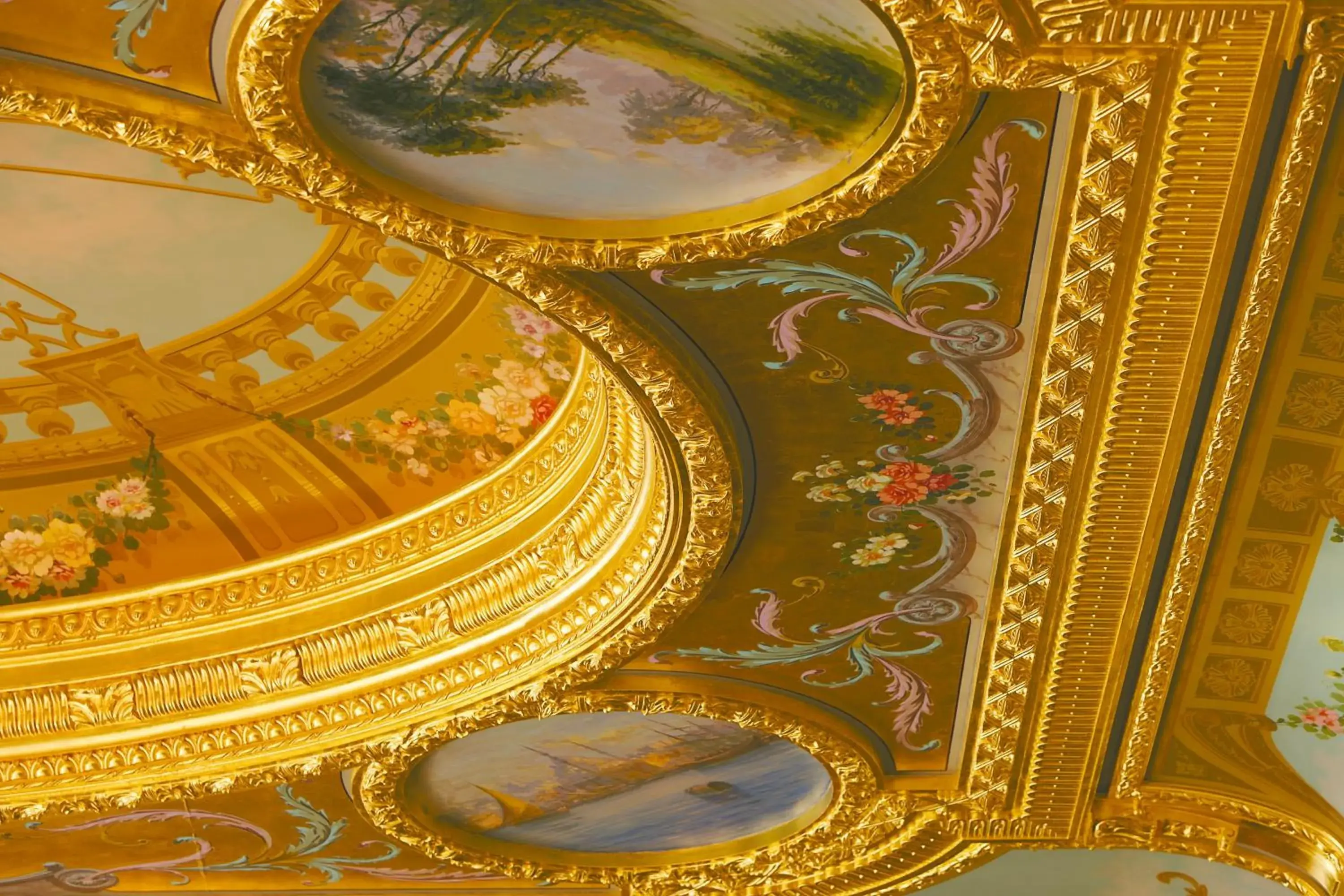 Lobby or reception in Titanic Mardan Palace Lobby or reception in Titanic Mardan Palace