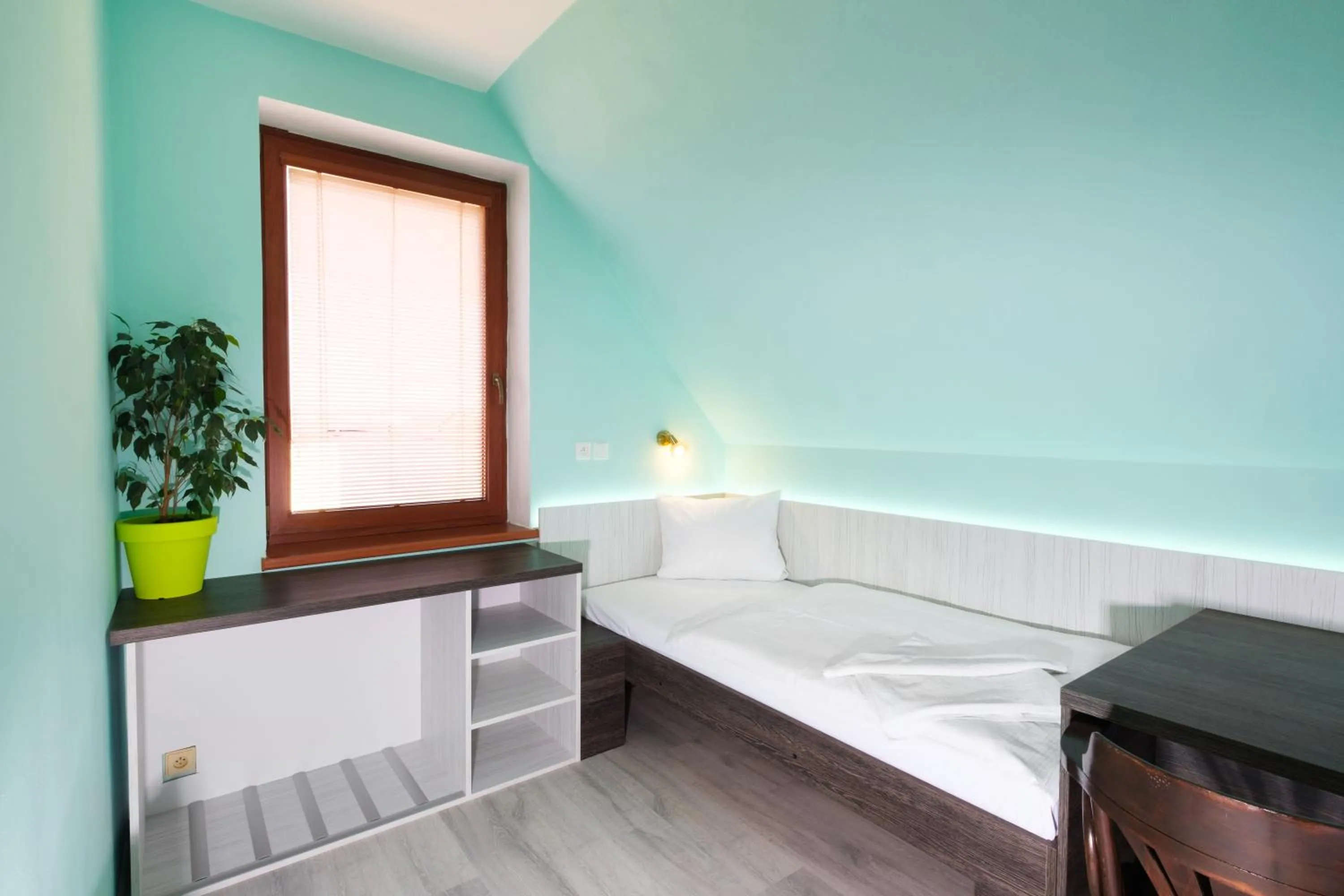 Bedroom, Bed in Hotel N