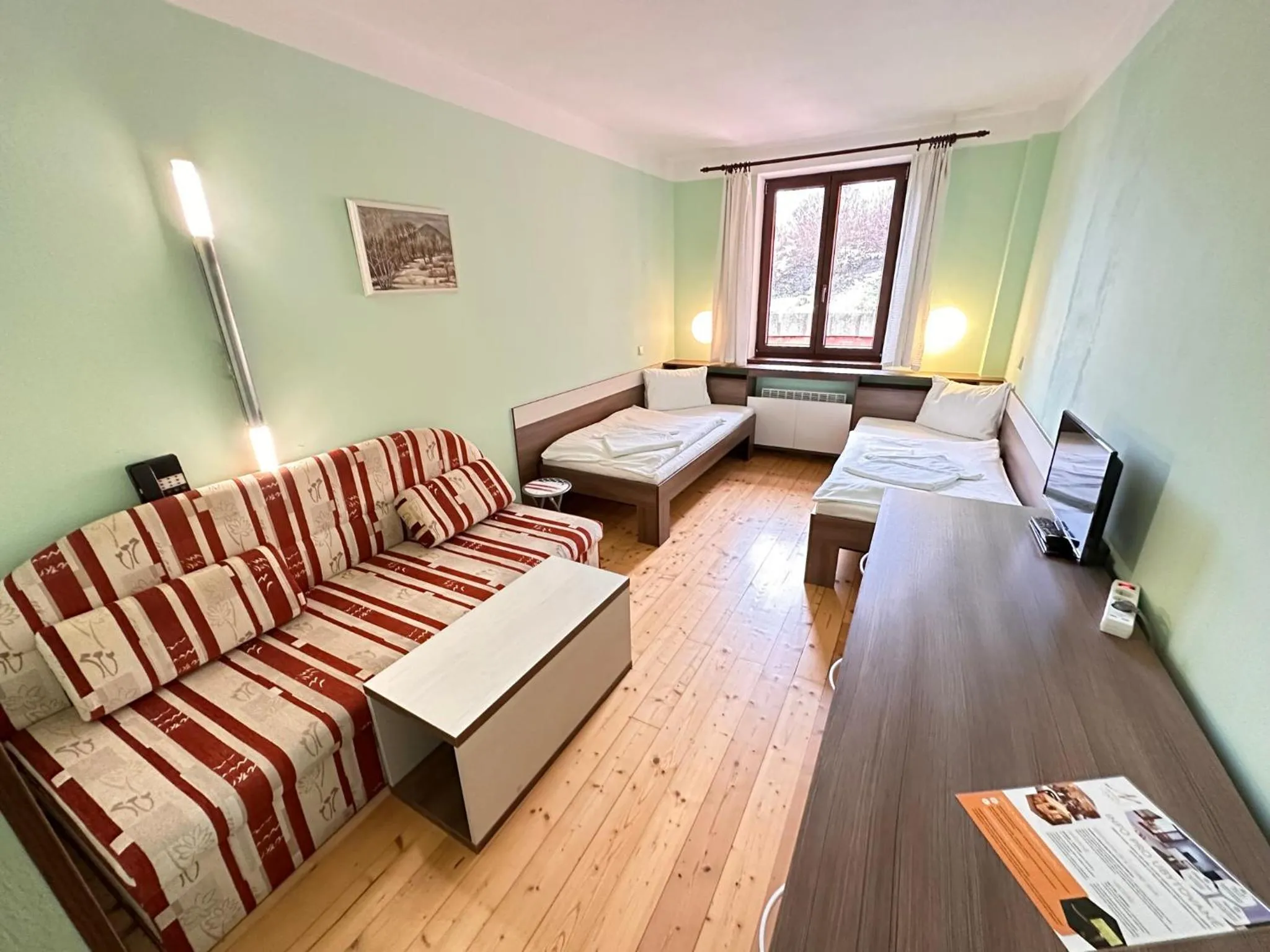 Photo of the whole room, Bed in Hotel N