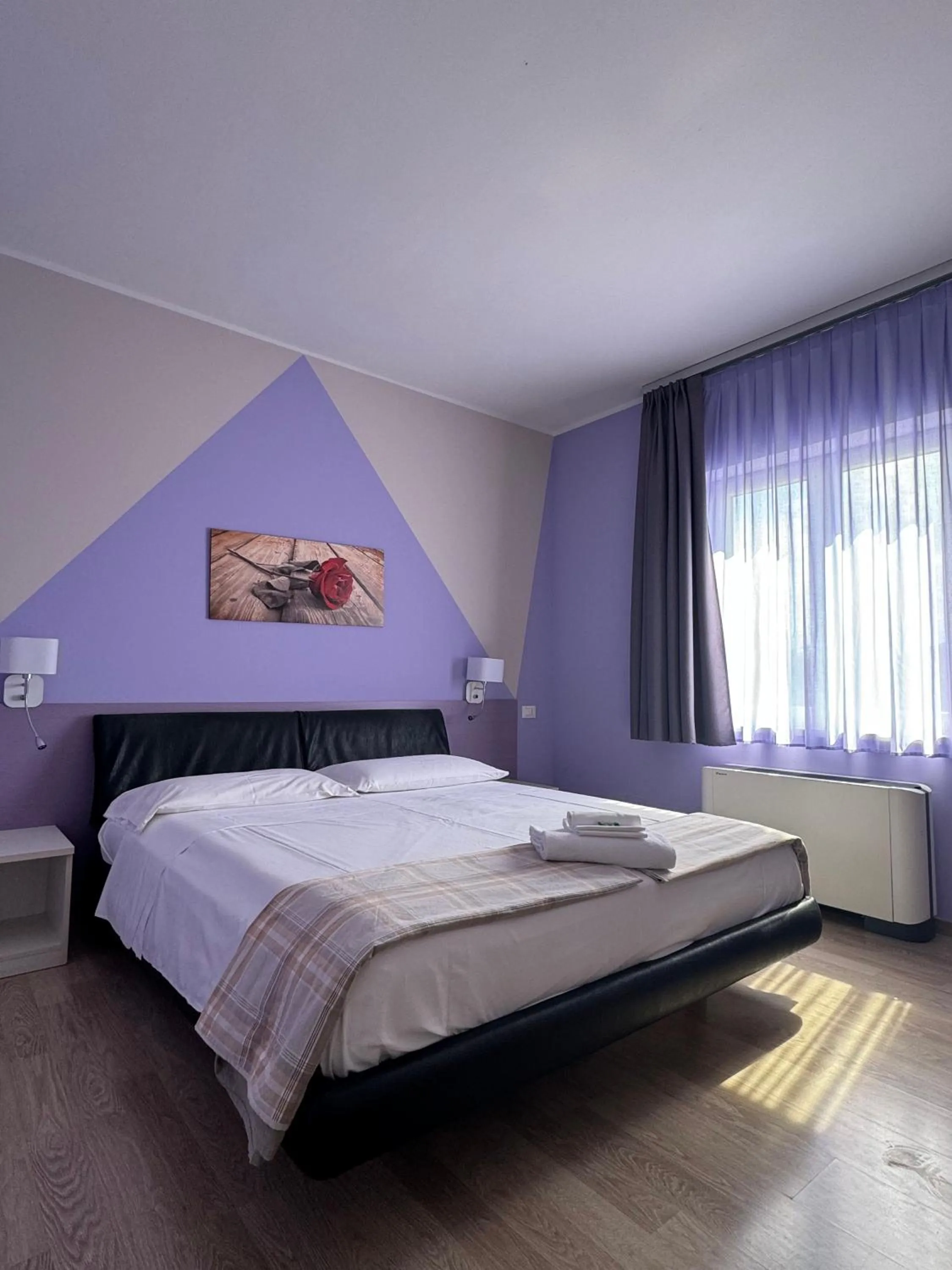 View (from property/room), Bed in Albergo Trattoria Italia