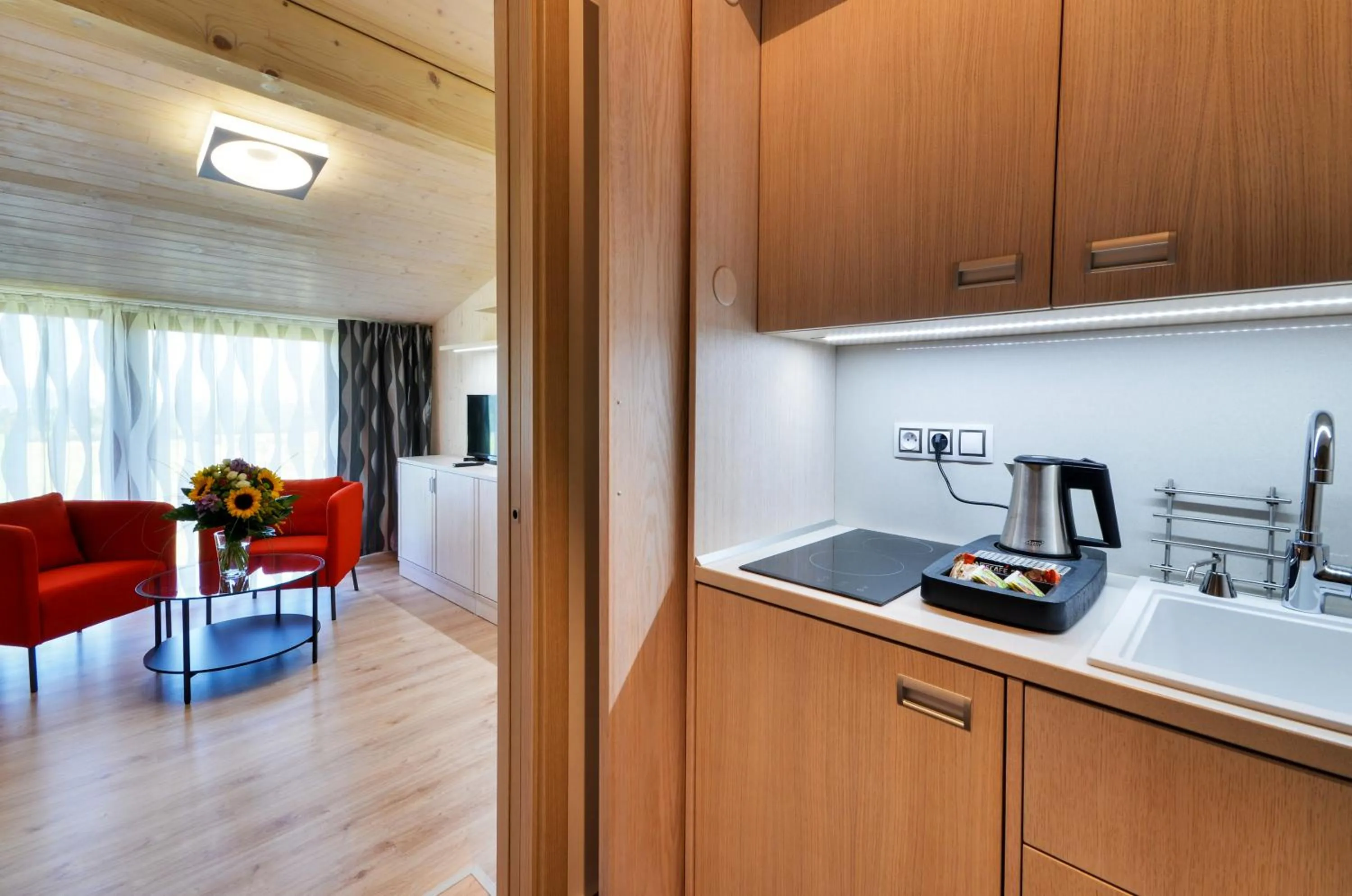 Coffee/tea facilities in Green Inn Hotel