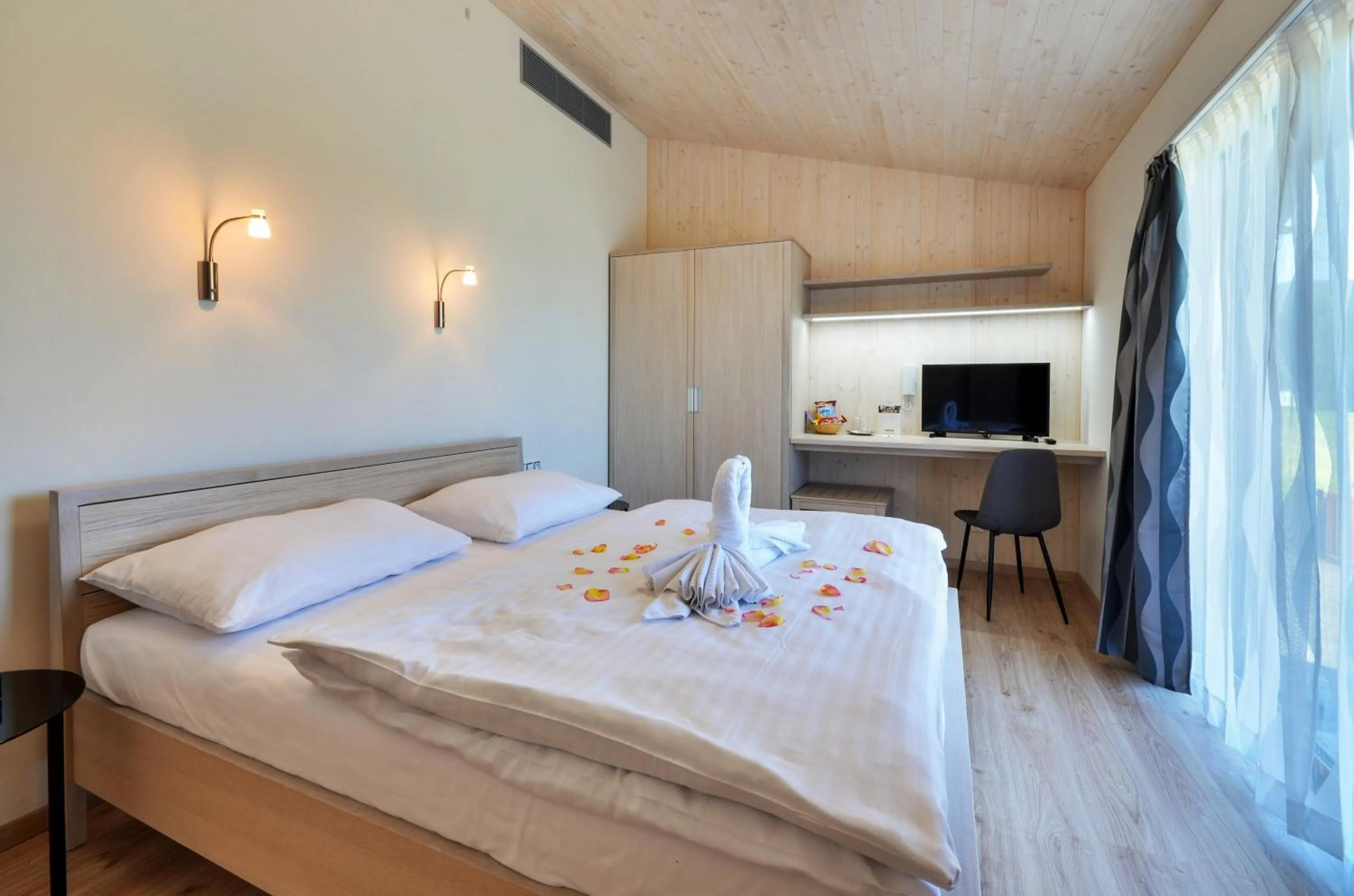 Superior Double Room - single occupancy in Green Inn Hotel