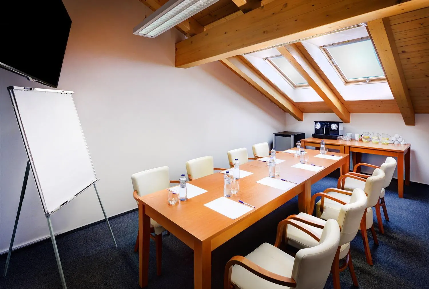 Meeting/conference room in Green Inn Hotel