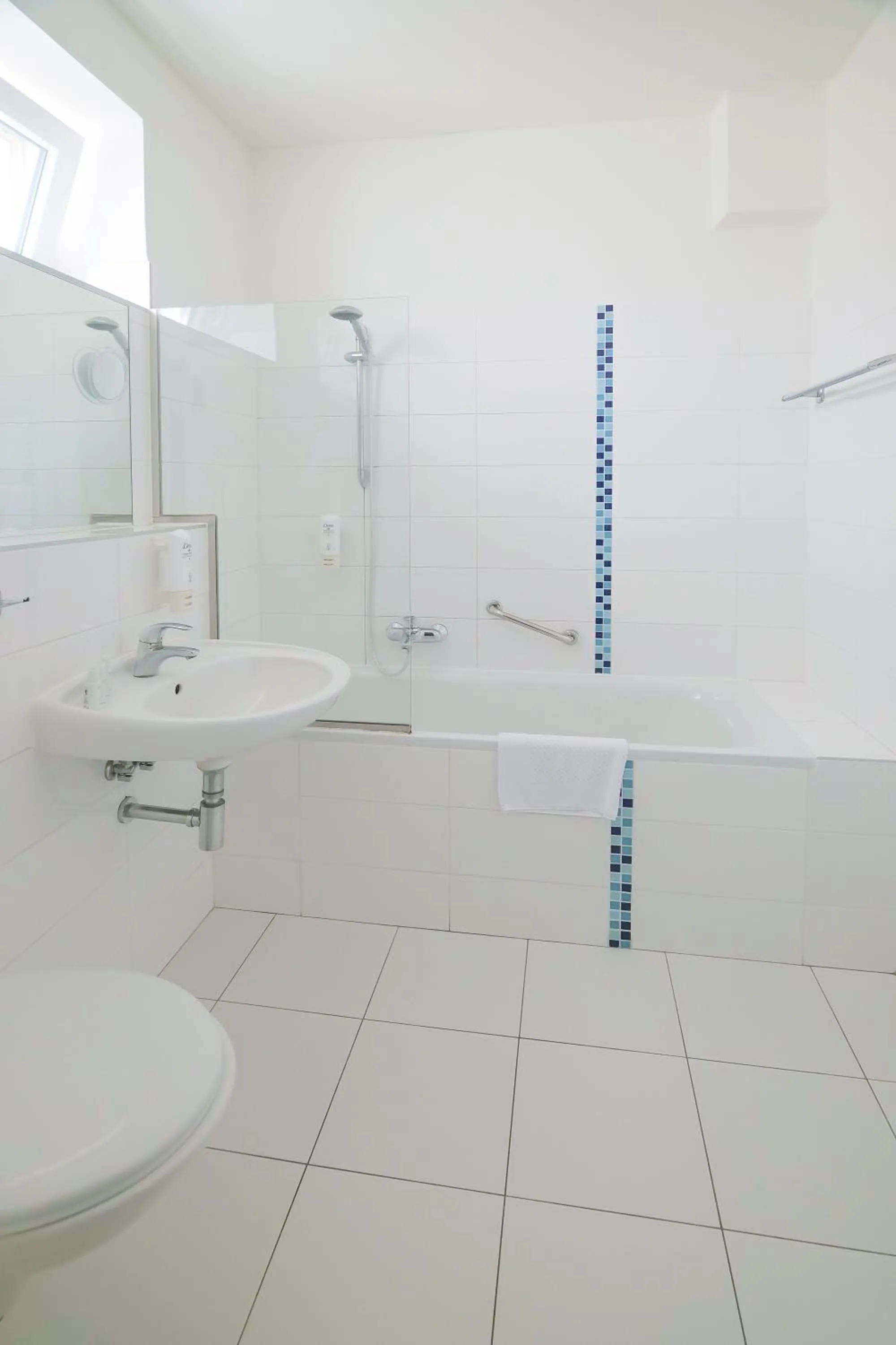 Shower in Hotel Zlatá Hvězda