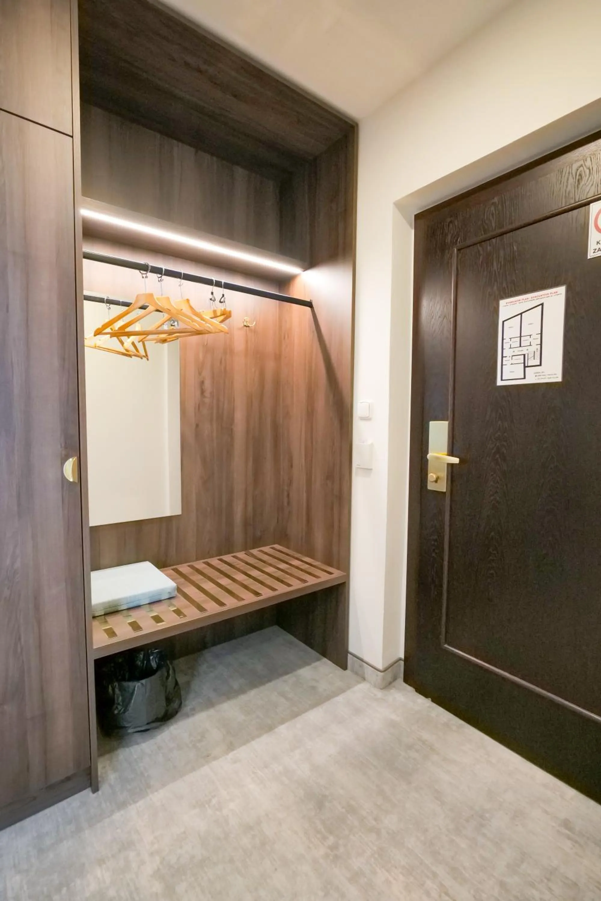 wardrobe in Hotel Zlatá Hvězda