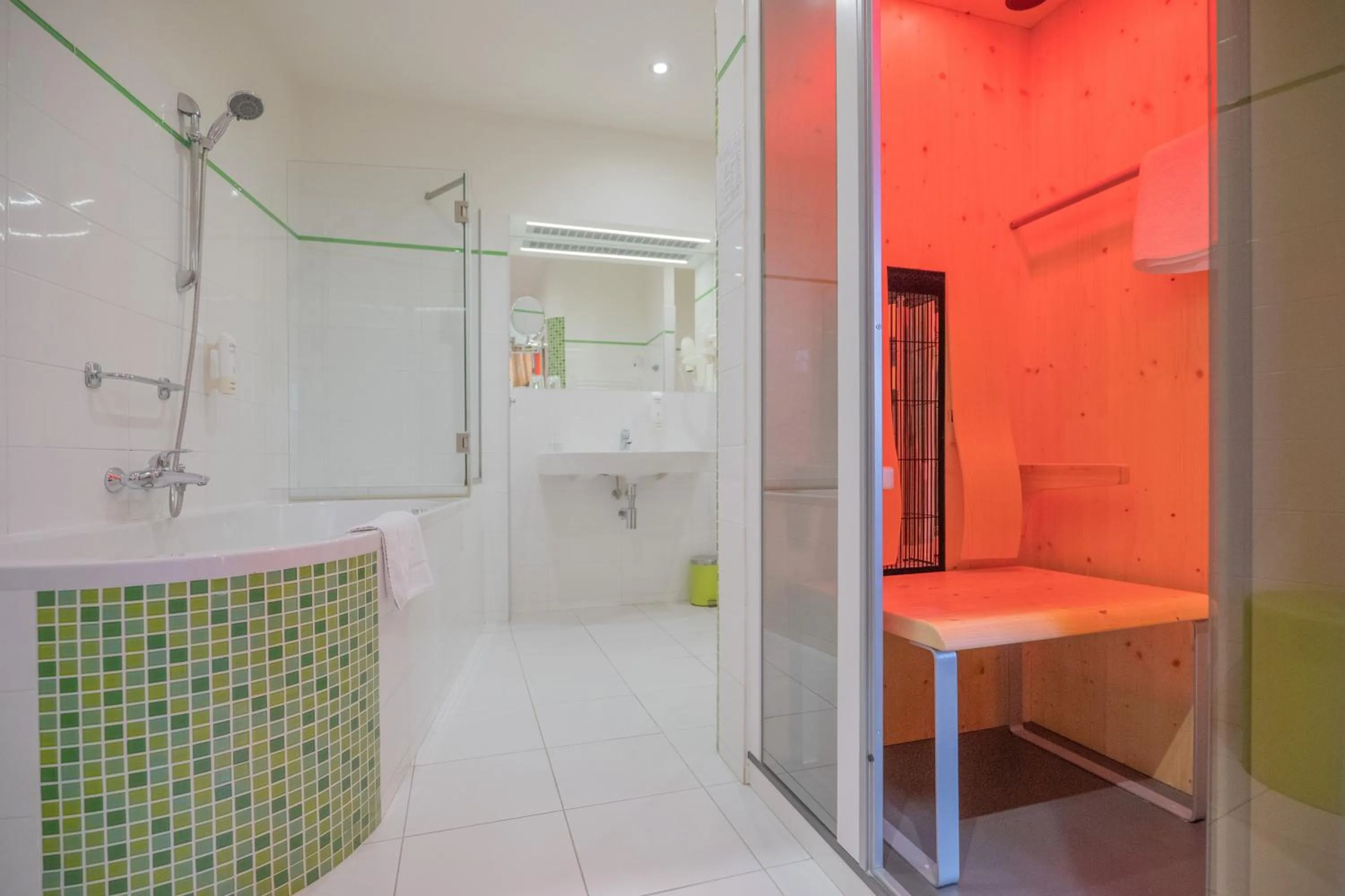 Shower in Hotel Zlatá Hvězda