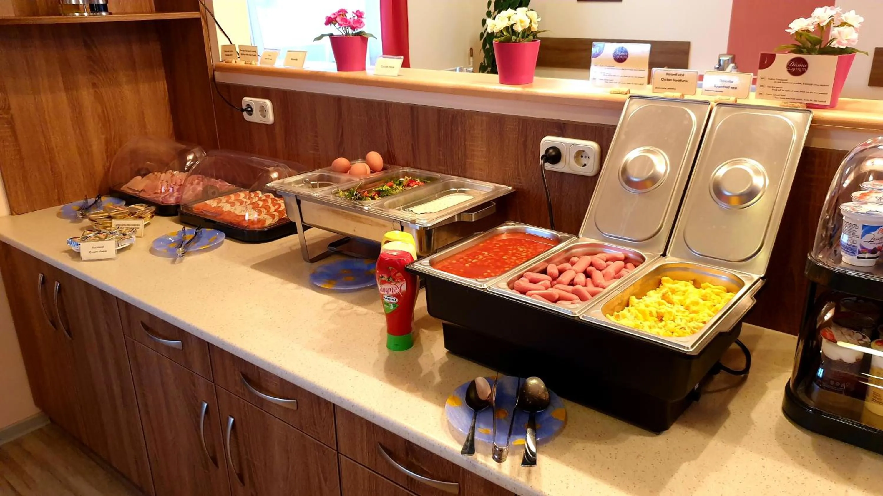 Breakfast in Diana Club Hotel