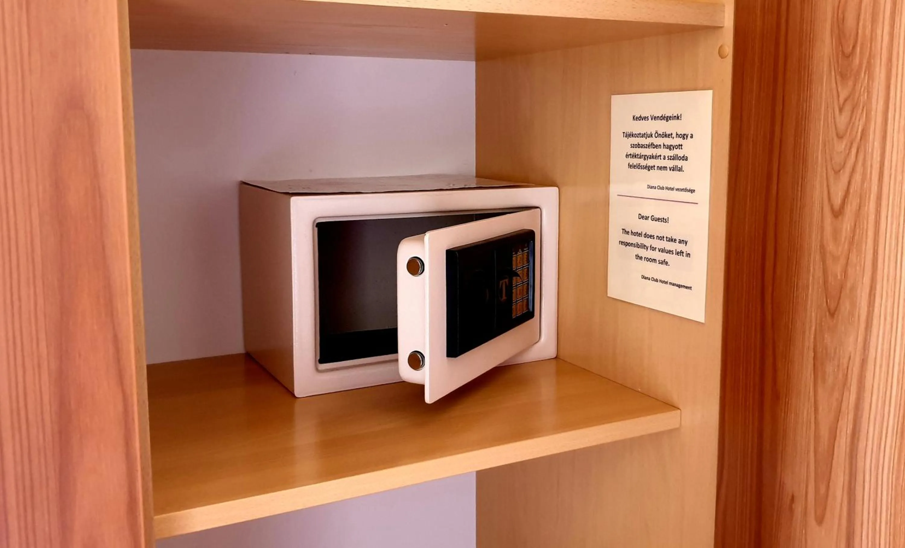 safe in Diana Club Hotel