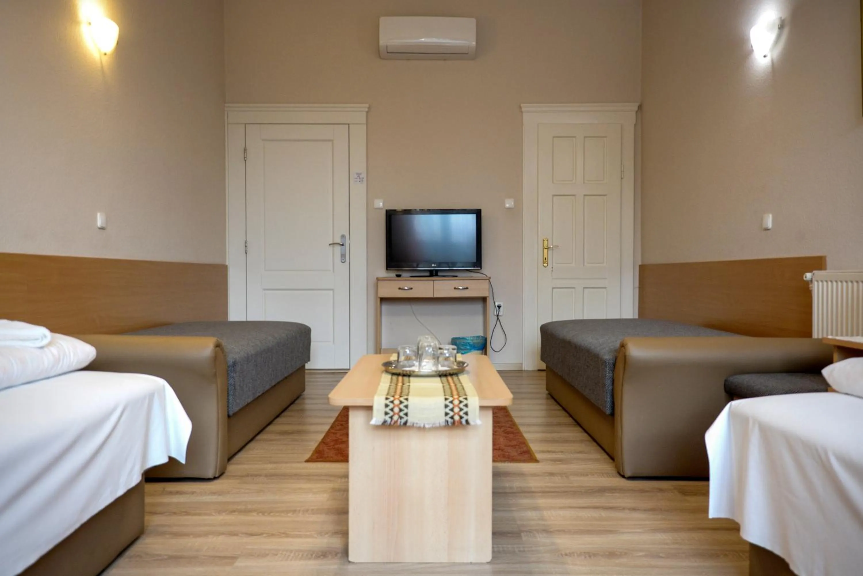 Bed in Korona Vendégház
