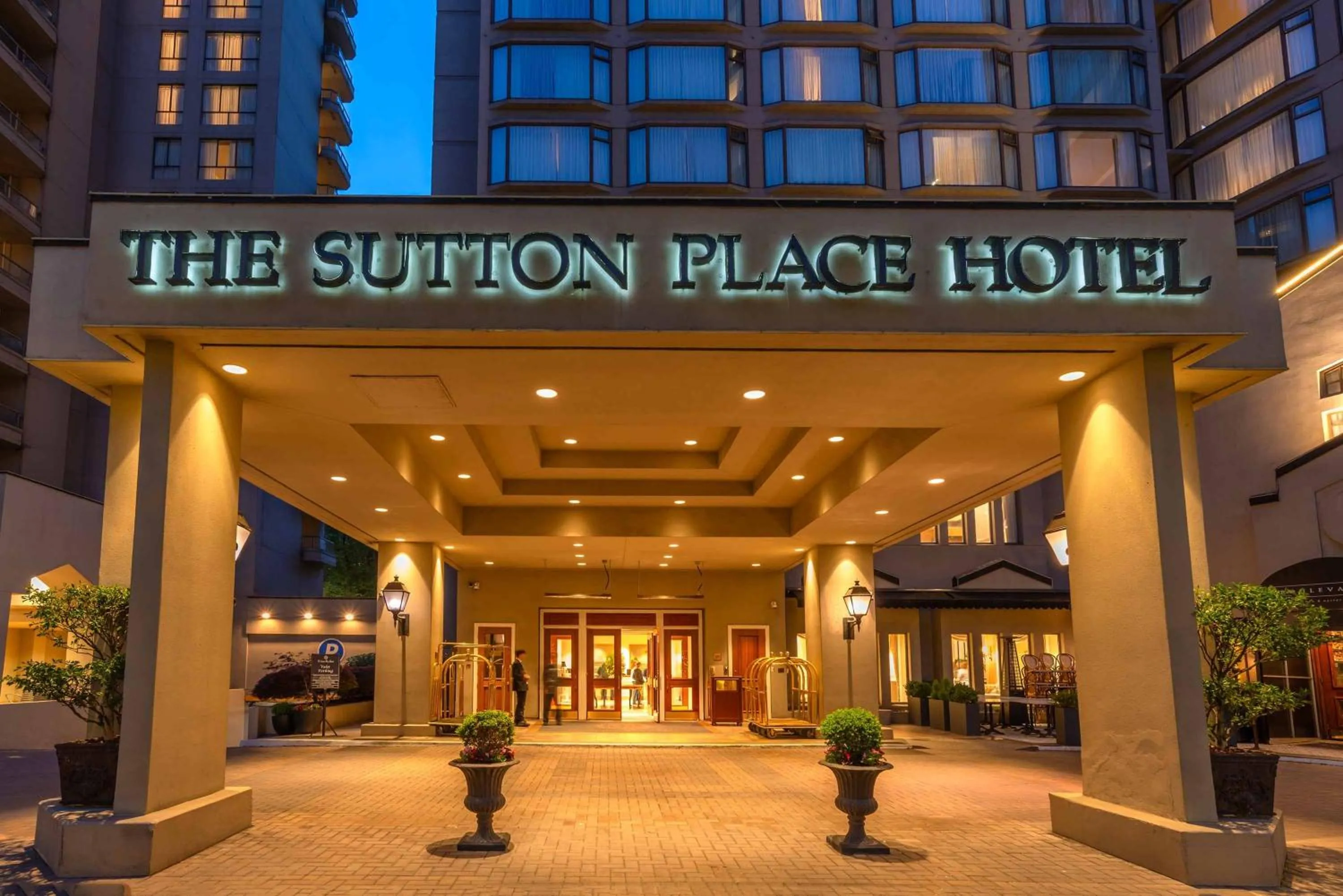 Property building in La Grande Residence at the Sutton Place Hotel