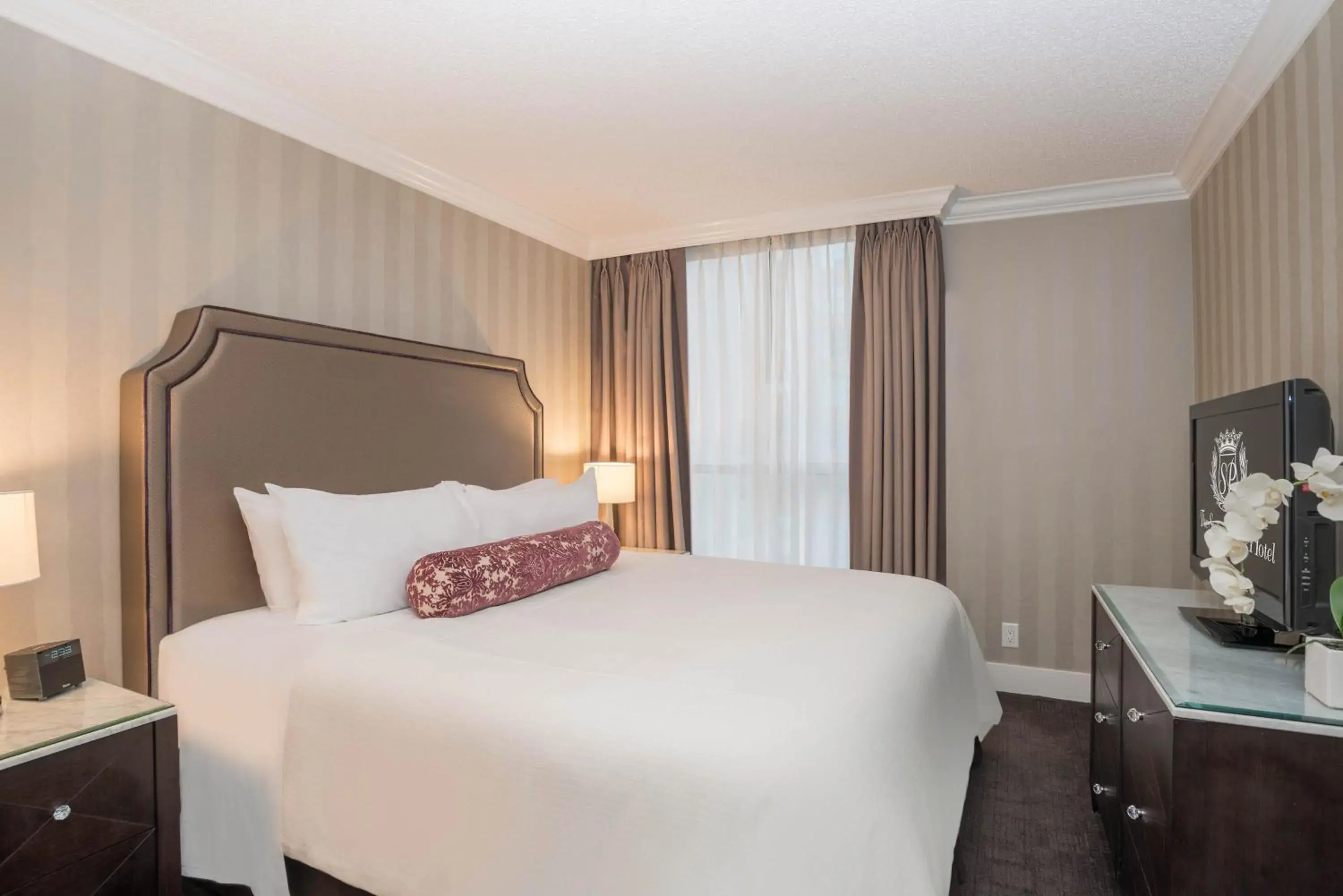 Two Bedroom Sutton Suite, 1 King, 1 Queen, Sofa Bed in La Grande Residence at the Sutton Place Hotel Two Bedroom Sutton Suite, 1 King, 1 Queen, Sofa Bed in La Grande Residence at the Sutton Place Hotel