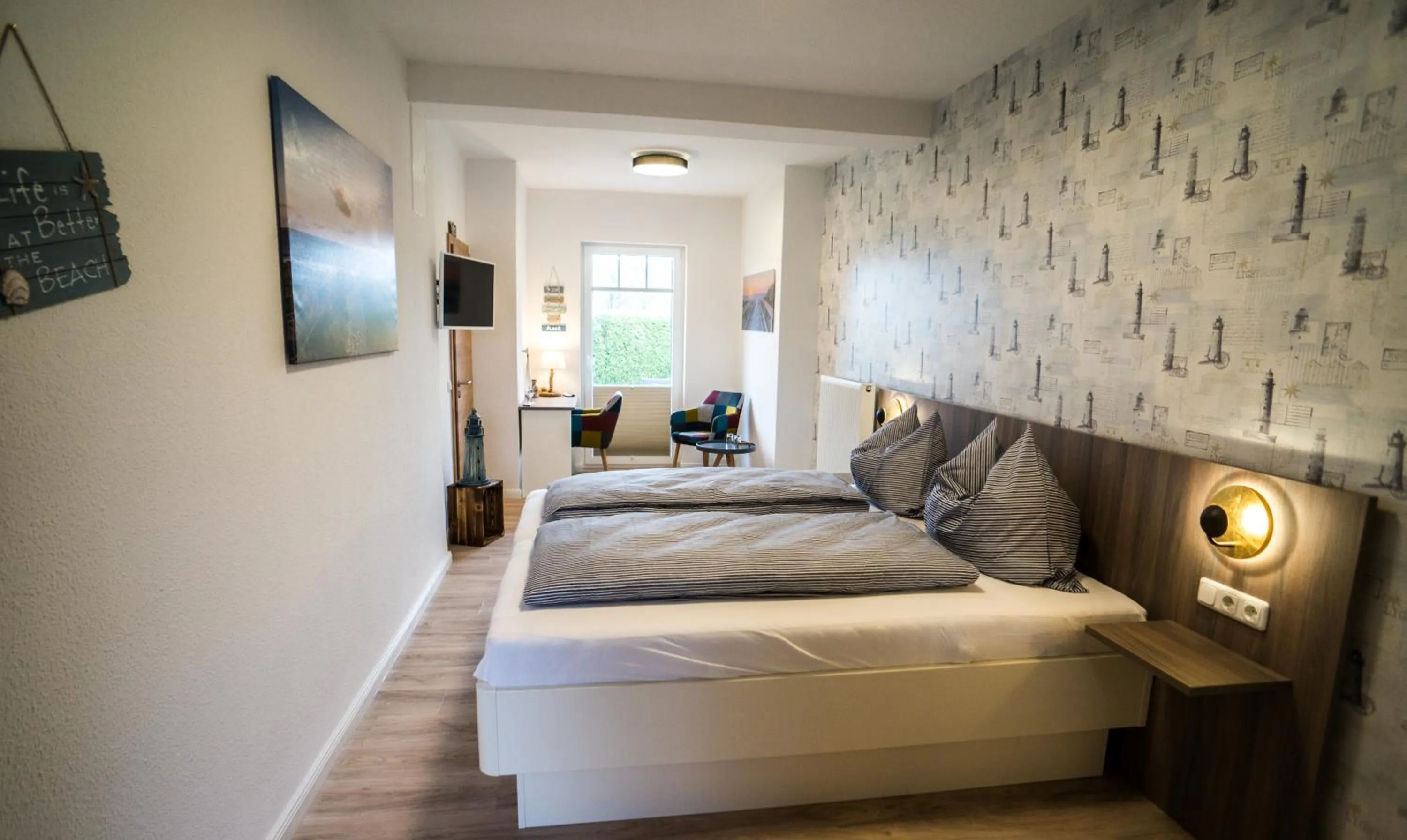 Photo of the whole room, Bed in Hotel HaWattn