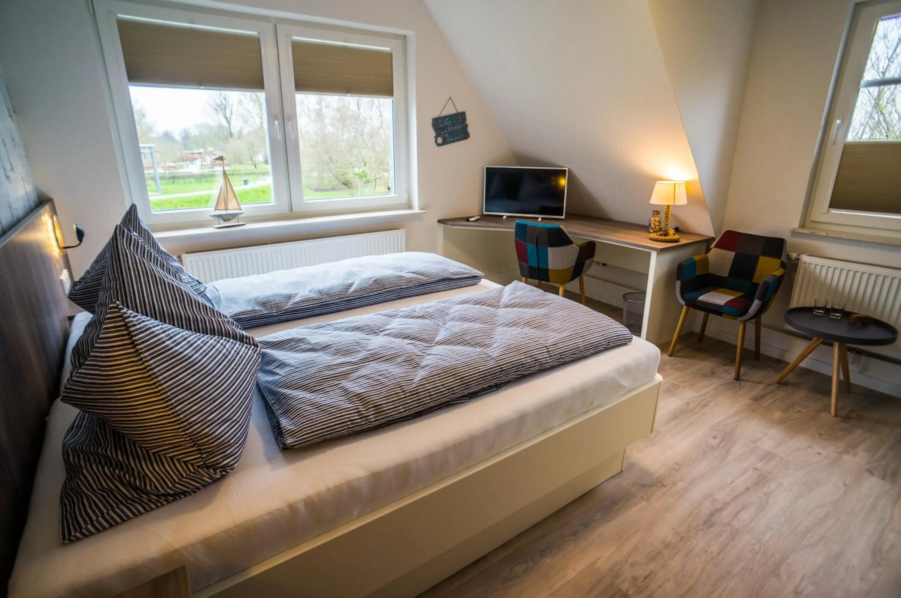 Photo of the whole room, Bed in Hotel HaWattn