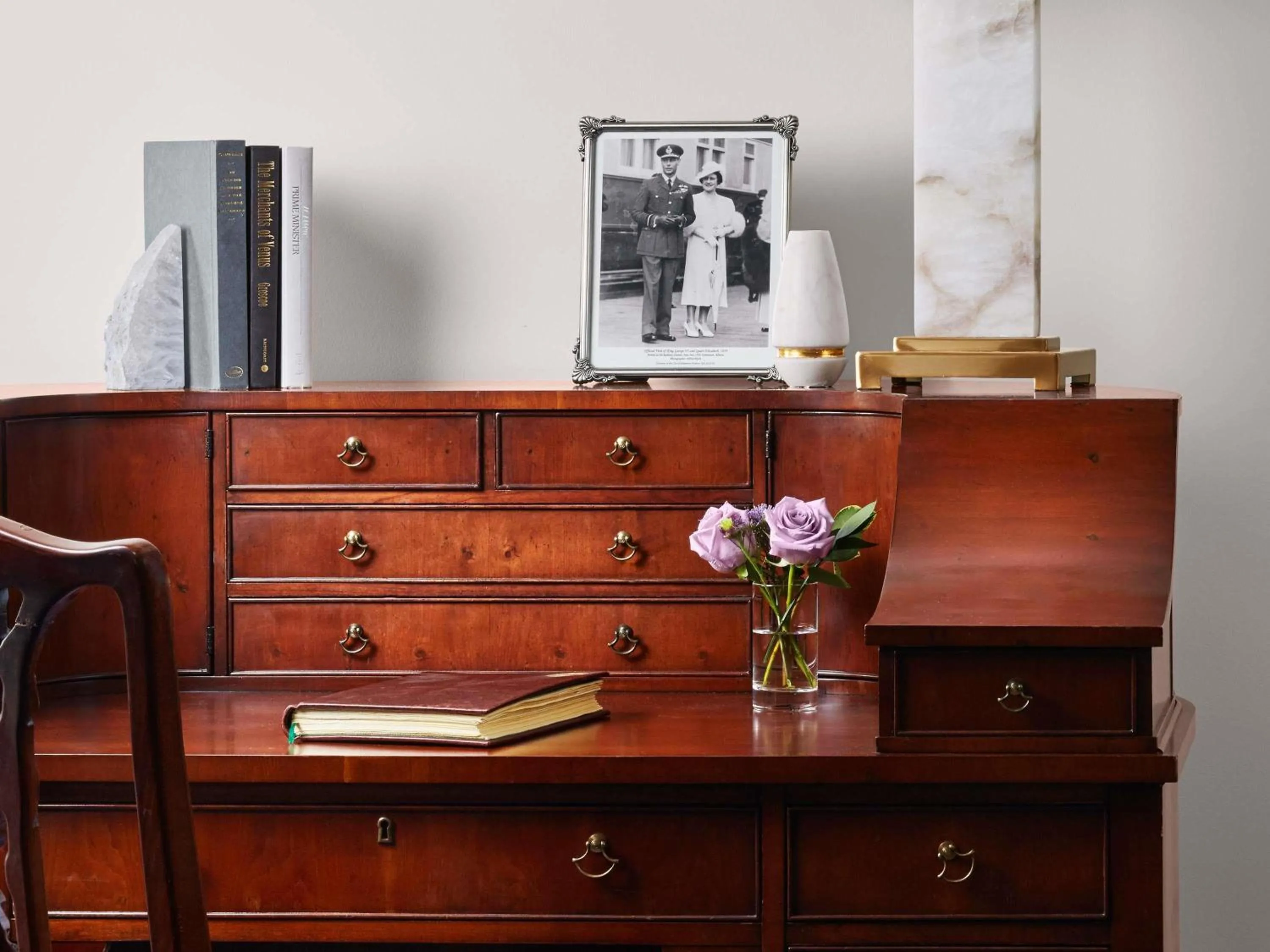 Bedroom in Fairmont Hotel Macdonald