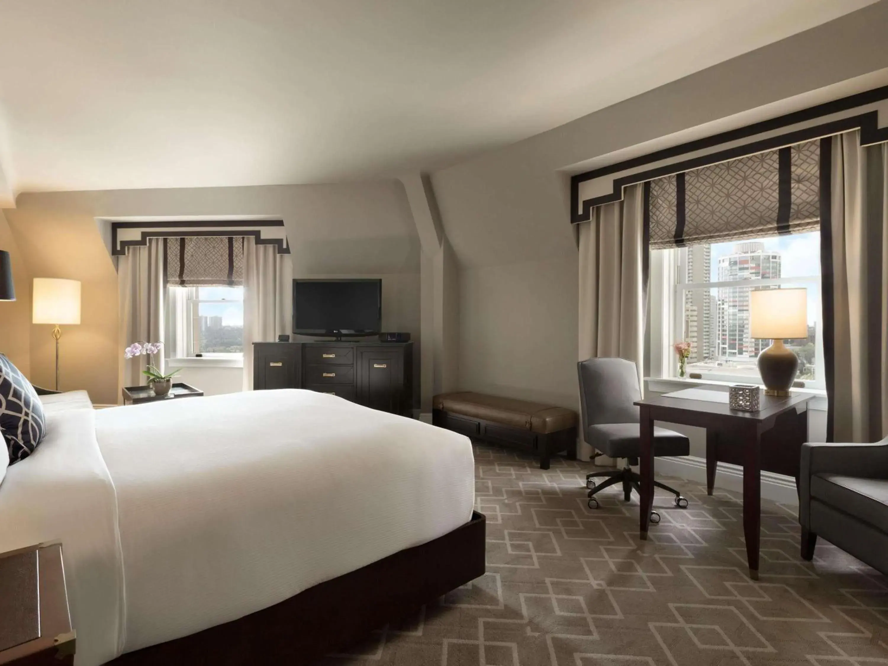 Fairmont Gold King Room in Fairmont Hotel Macdonald Fairmont Gold King Room in Fairmont Hotel Macdonald