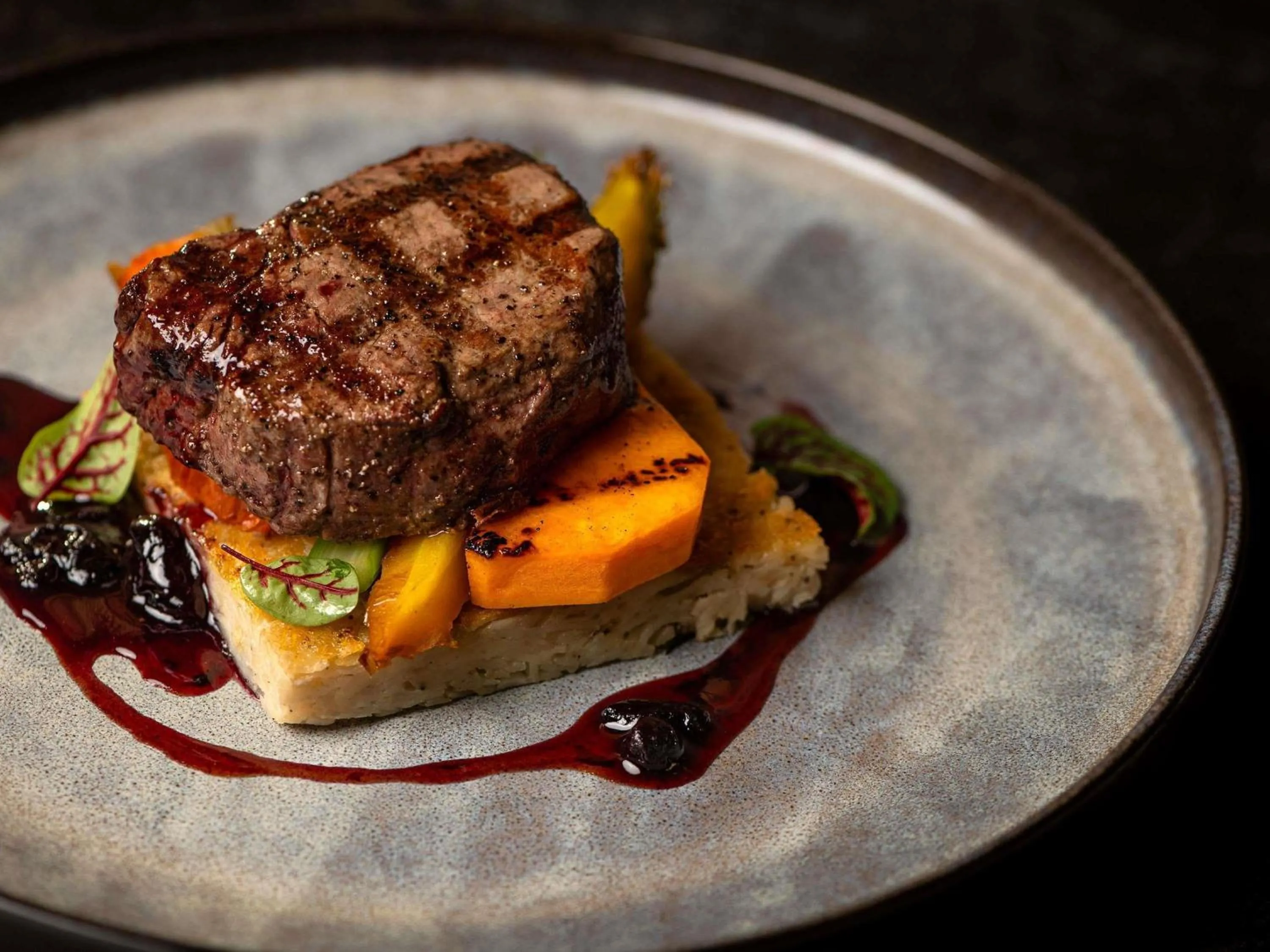 Restaurant/places to eat in Fairmont Hotel Macdonald